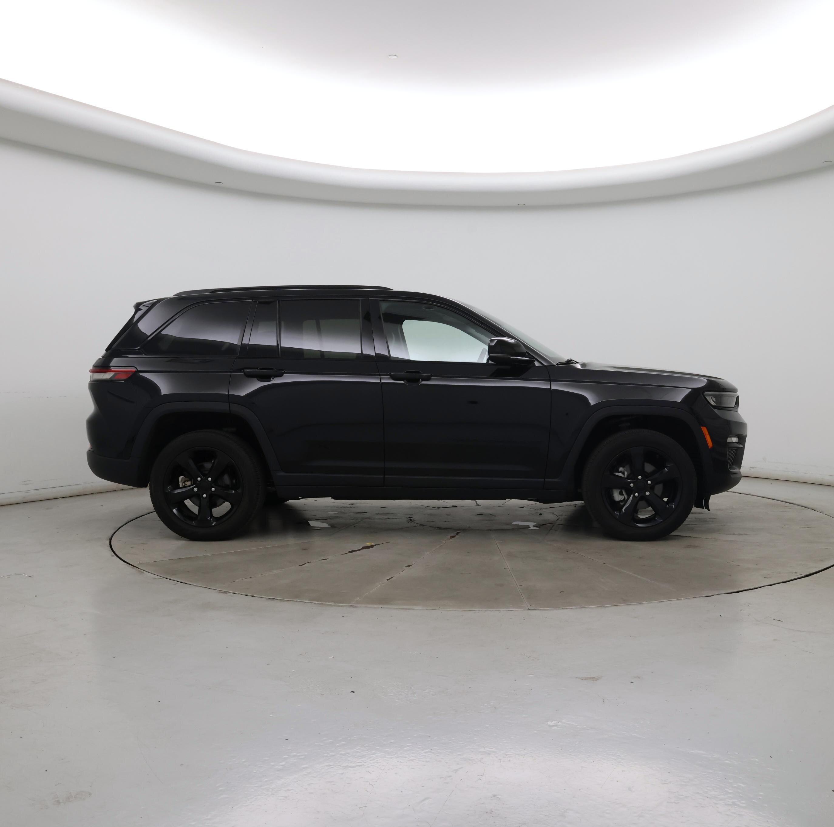 Thumbnail: 2023 Jeep Grand Cherokee - 7