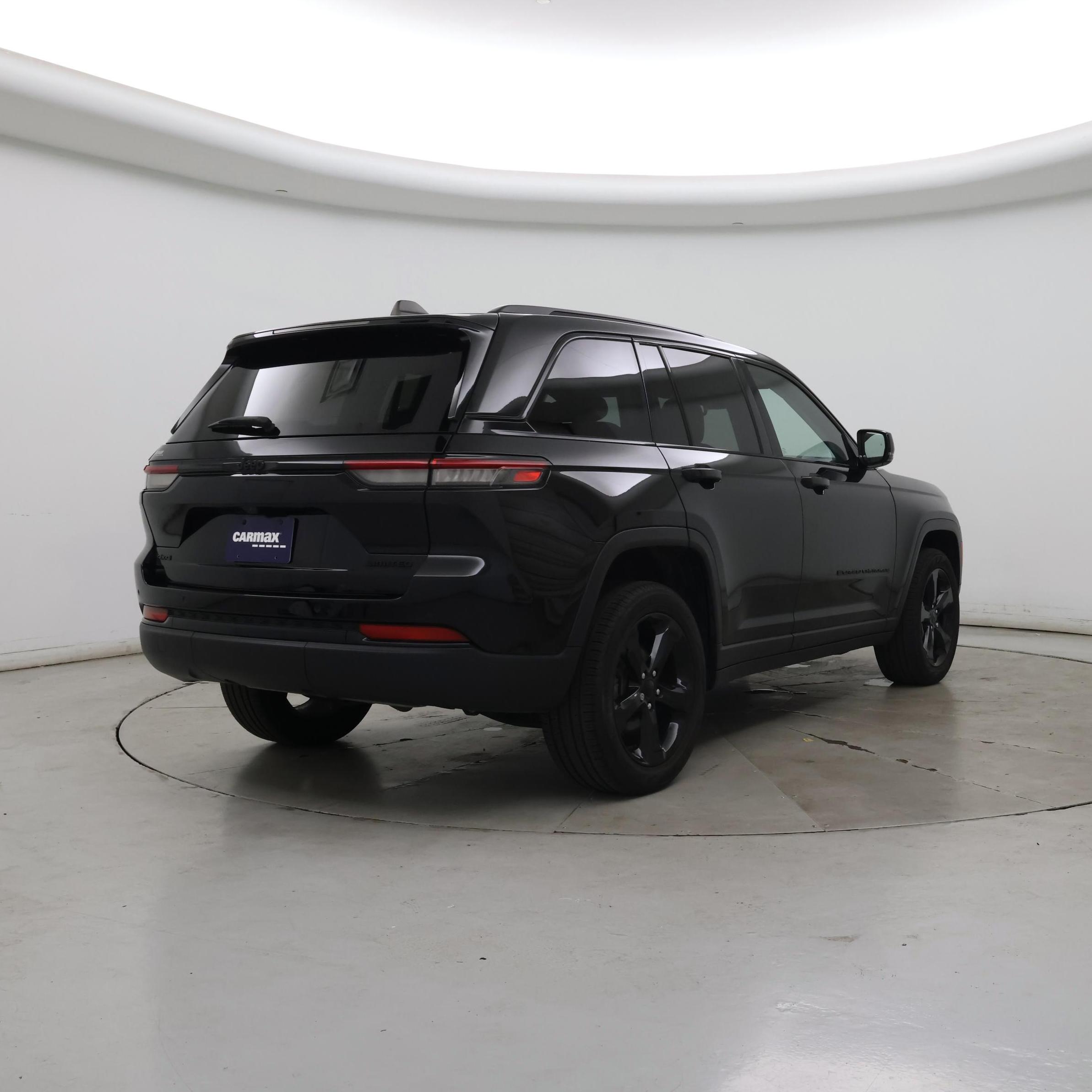 Thumbnail: 2023 Jeep Grand Cherokee - 8