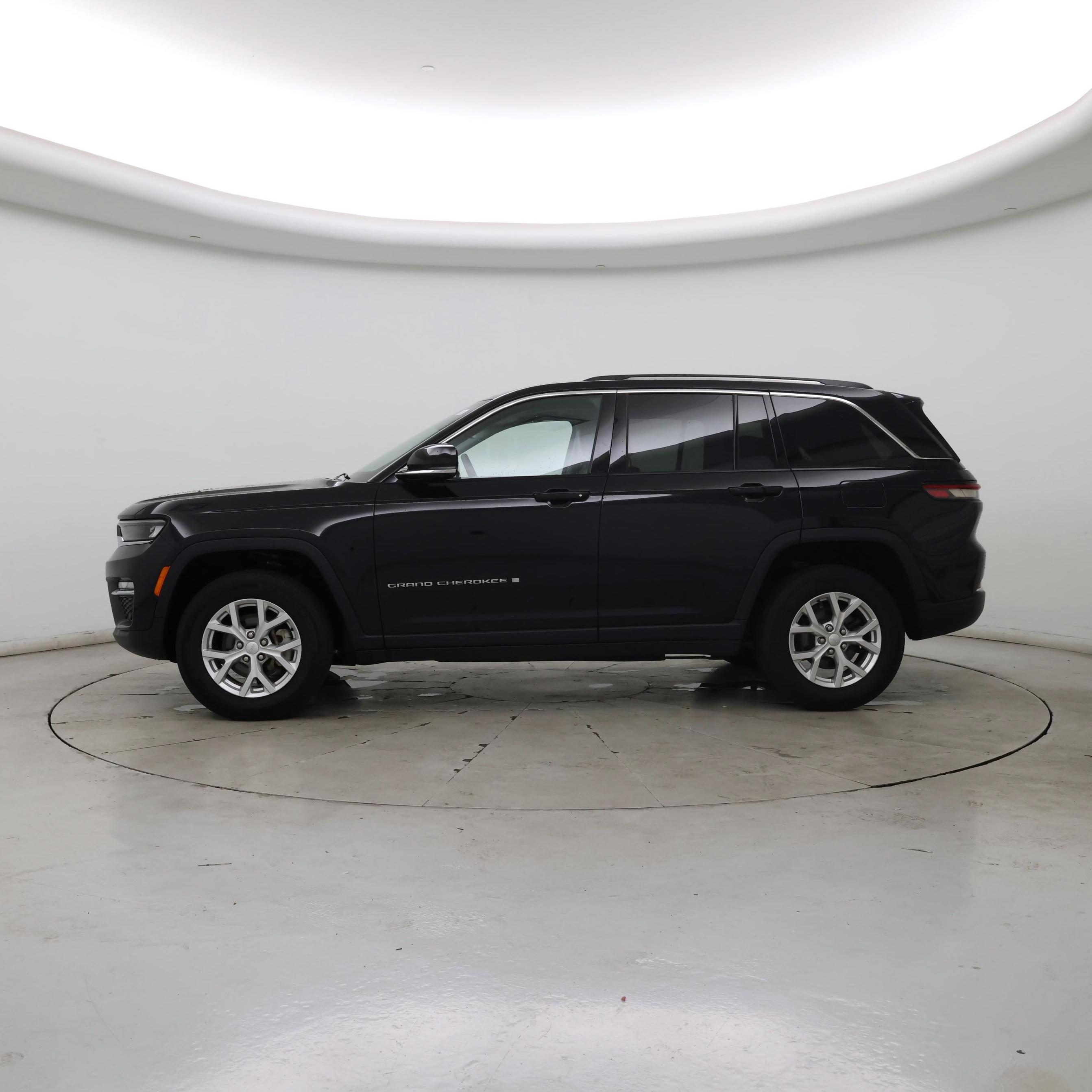 Thumbnail: 2023 Jeep Grand Cherokee - 3