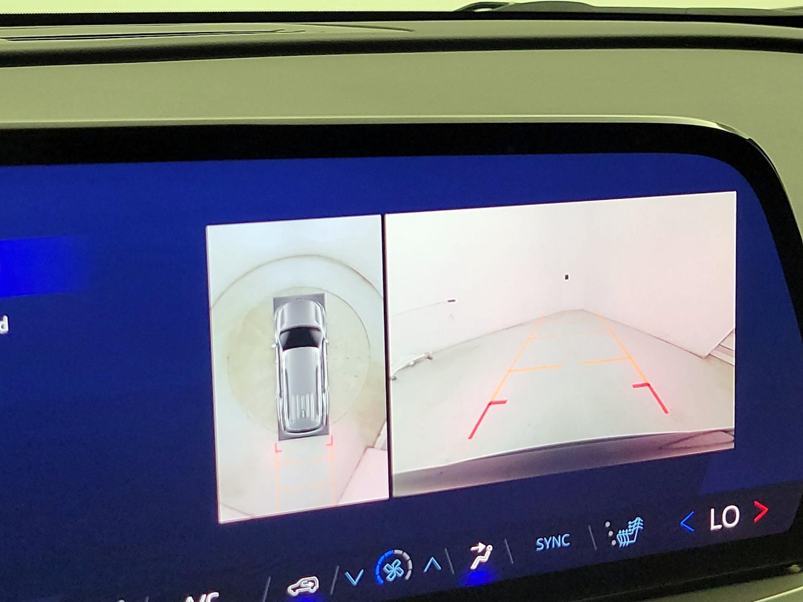 2025 Chevrolet Traverse LT - Photo 15