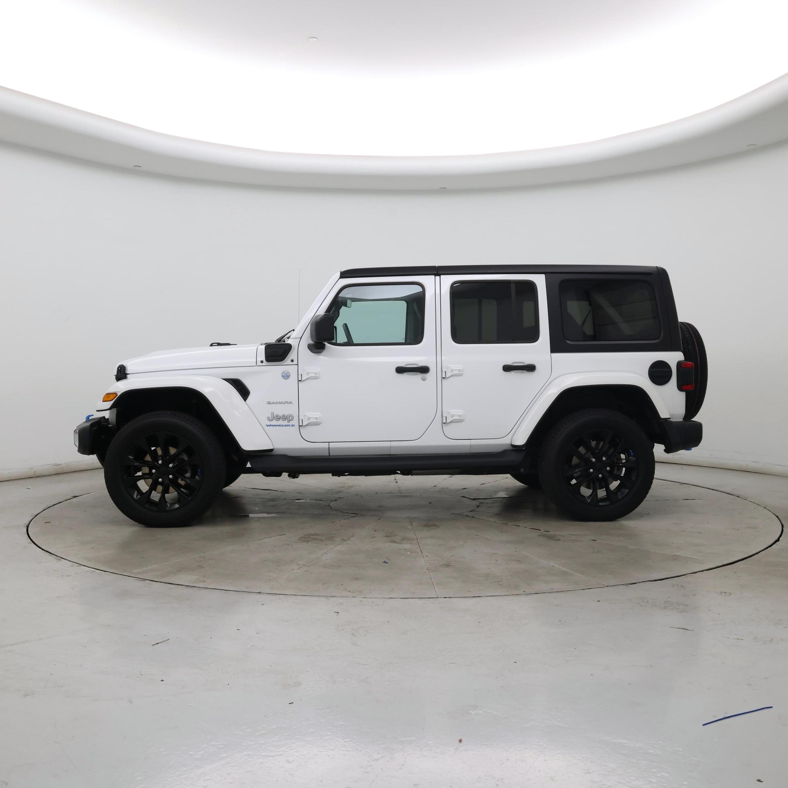 Thumbnail: 2023 Jeep Wrangler - 3