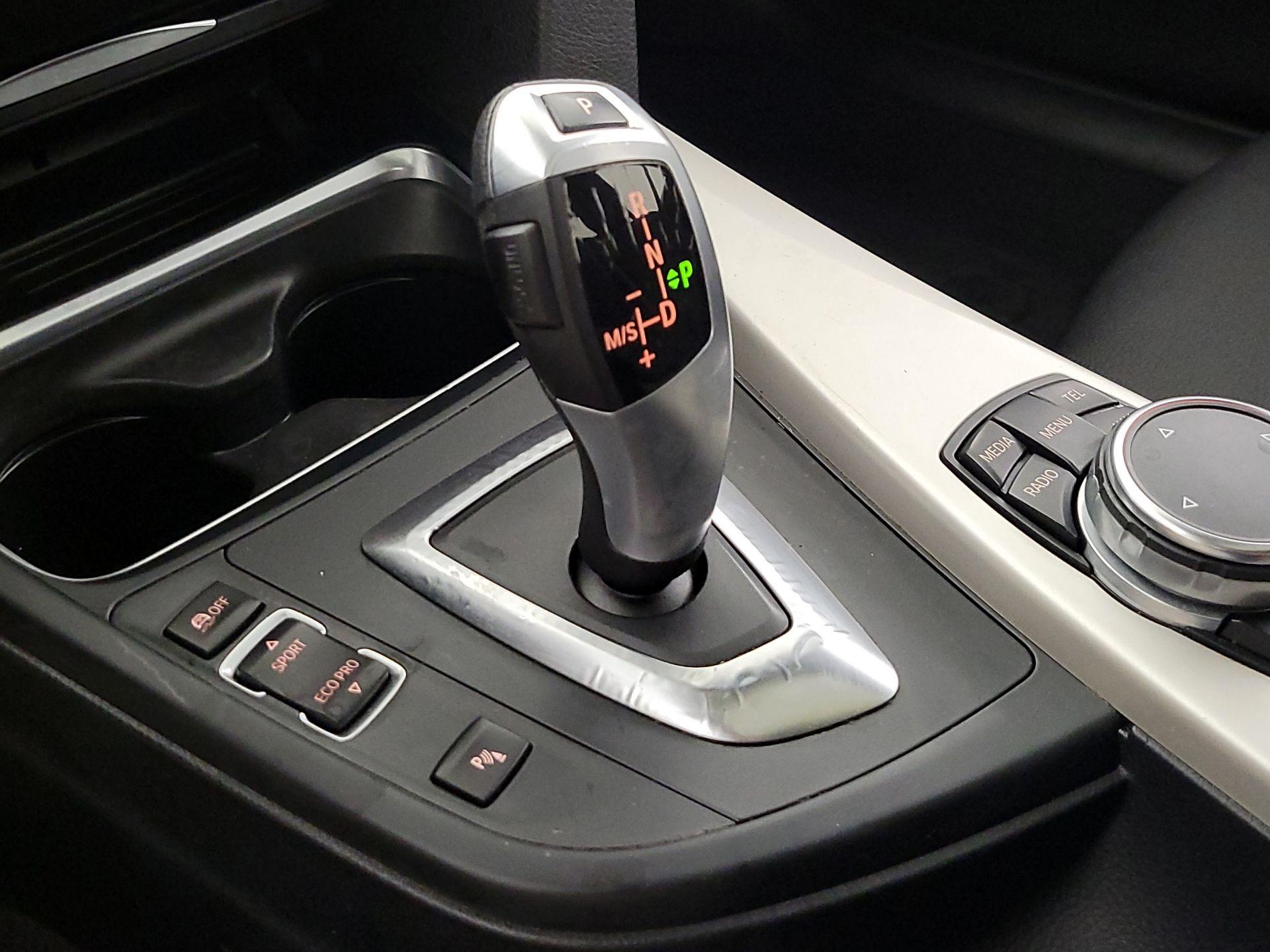 Thumbnail: 2015 BMW 3 Series - 18