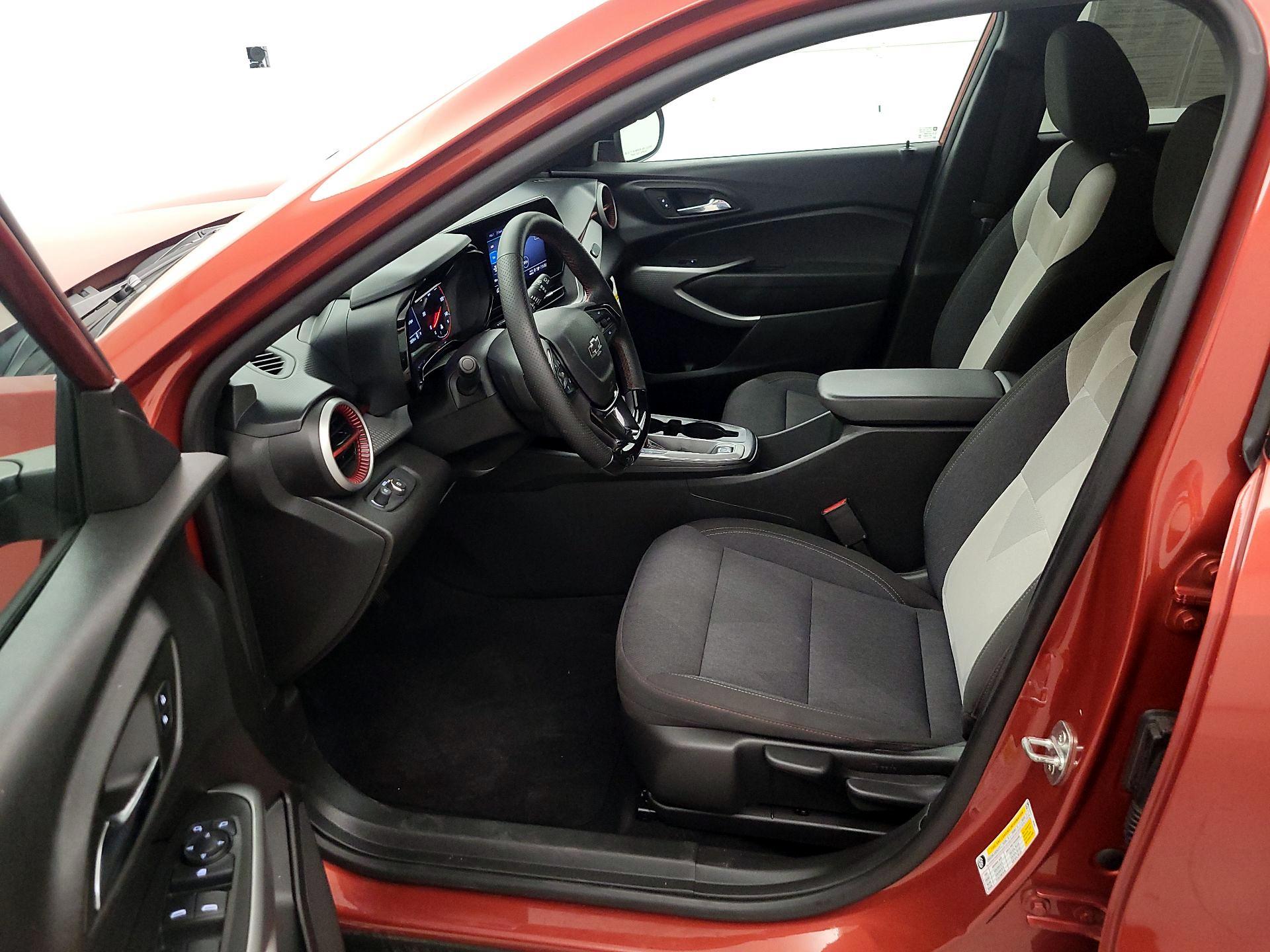 Thumbnail: 2024 Chevrolet Trax - 11