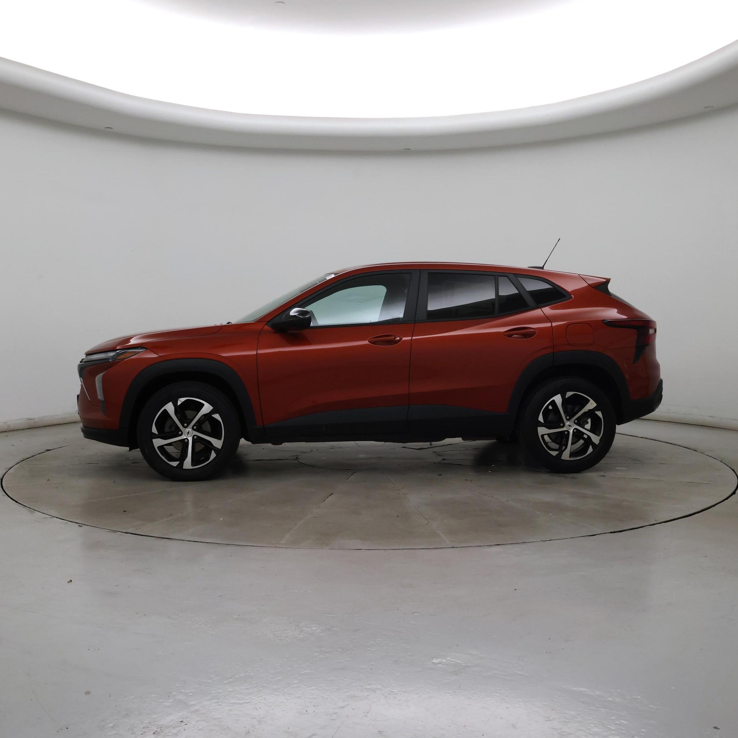 Thumbnail: 2024 Chevrolet Trax - 3