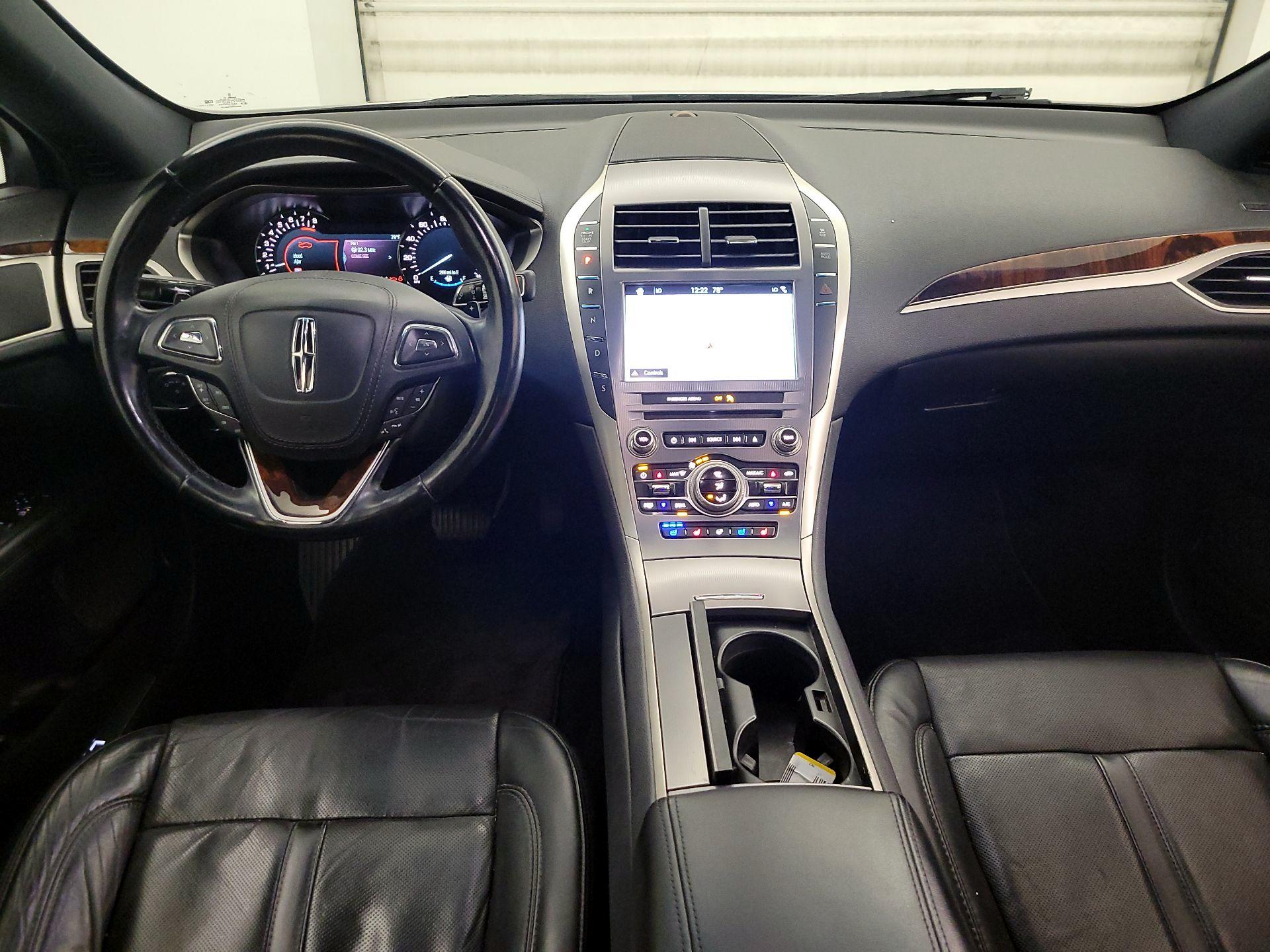 Thumbnail: 2017 Lincoln MKZ - 9