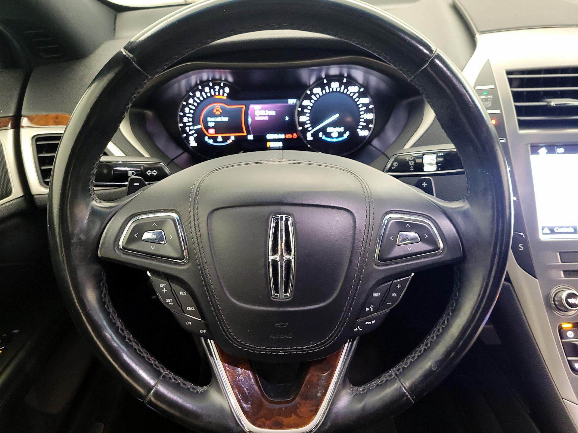 Thumbnail: 2017 Lincoln MKZ - 10