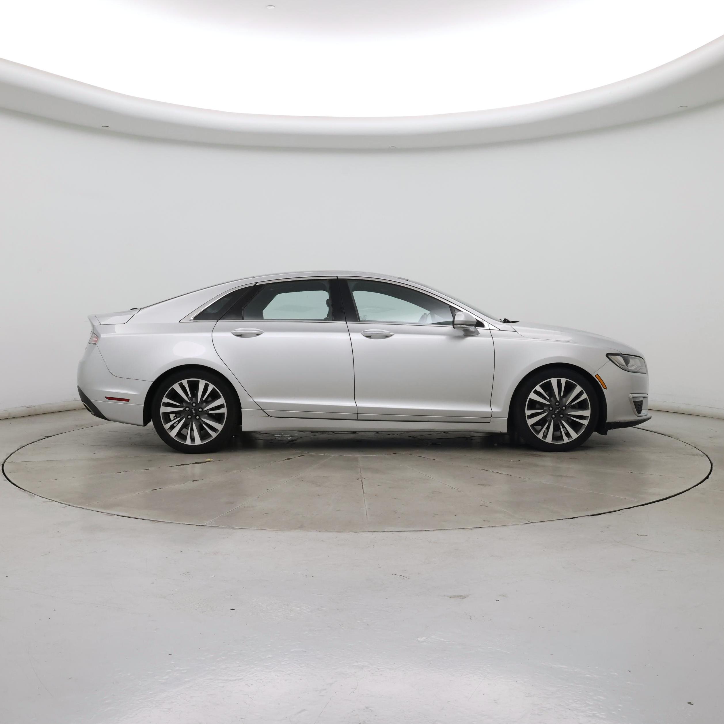 Thumbnail: 2017 Lincoln MKZ - 7