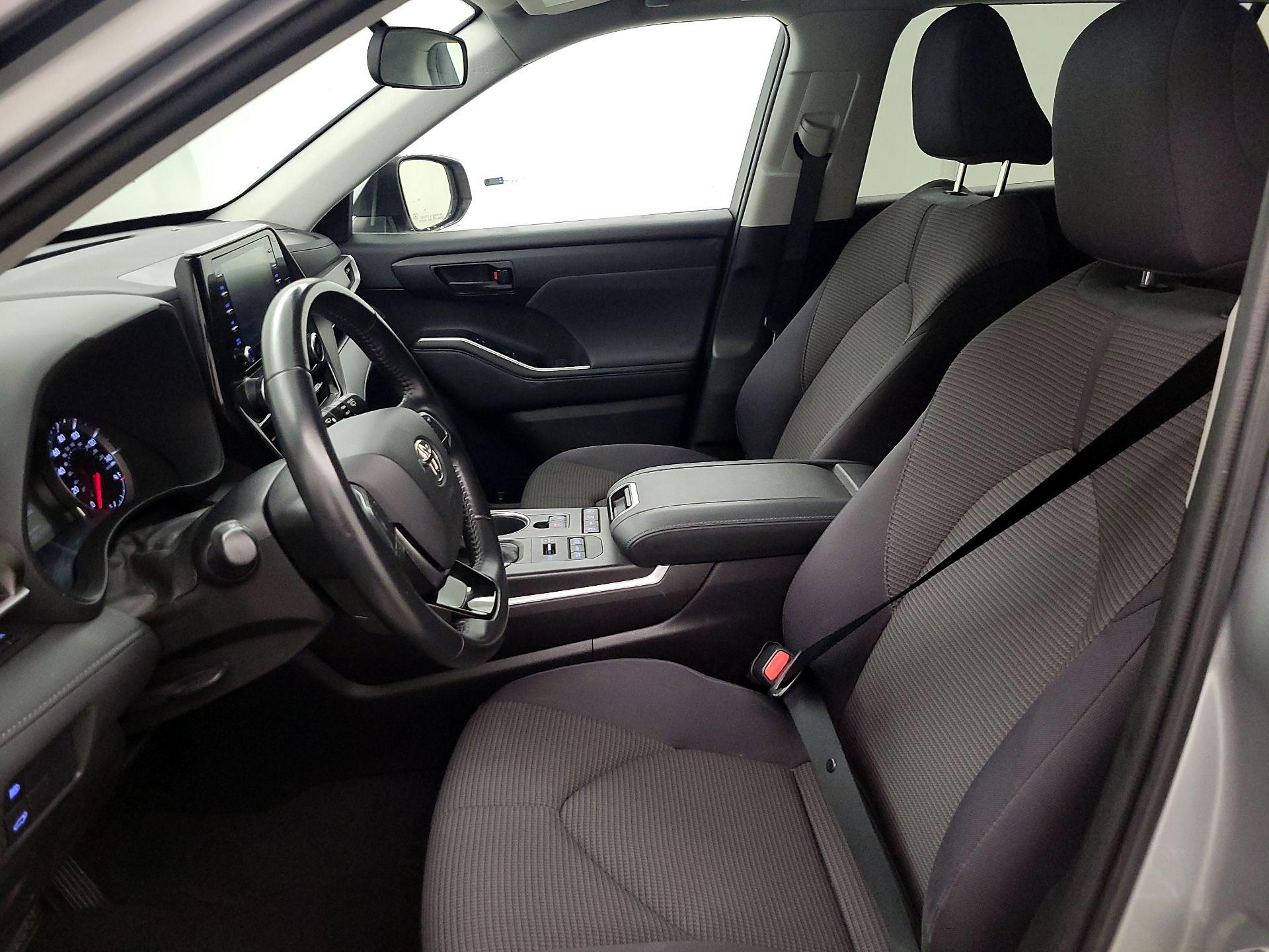 Thumbnail: 2021 Toyota Highlander - 11
