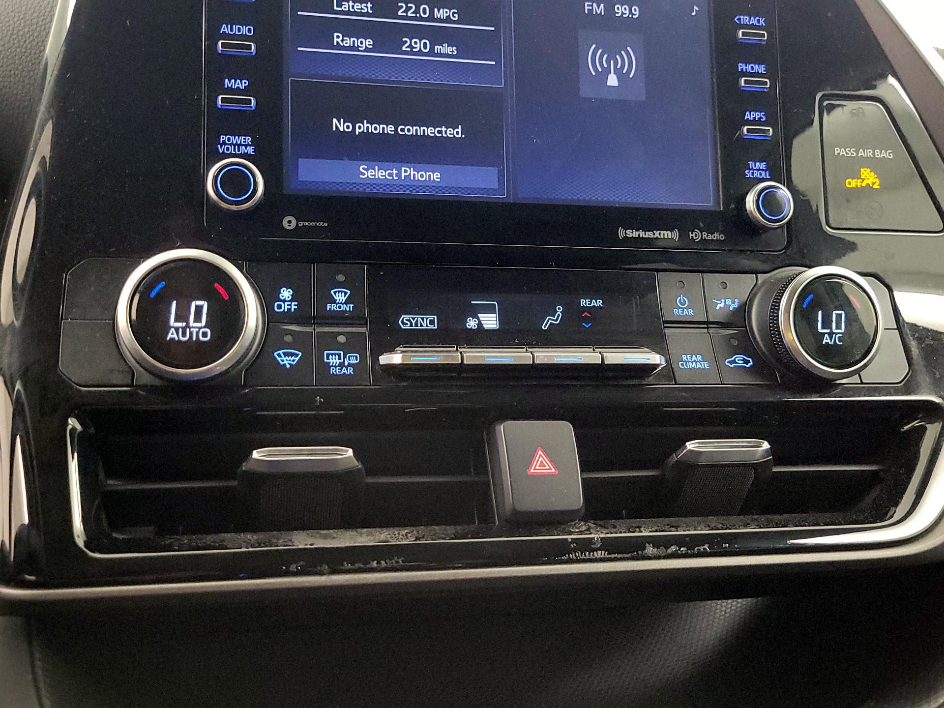 Thumbnail: 2021 Toyota Highlander - 16