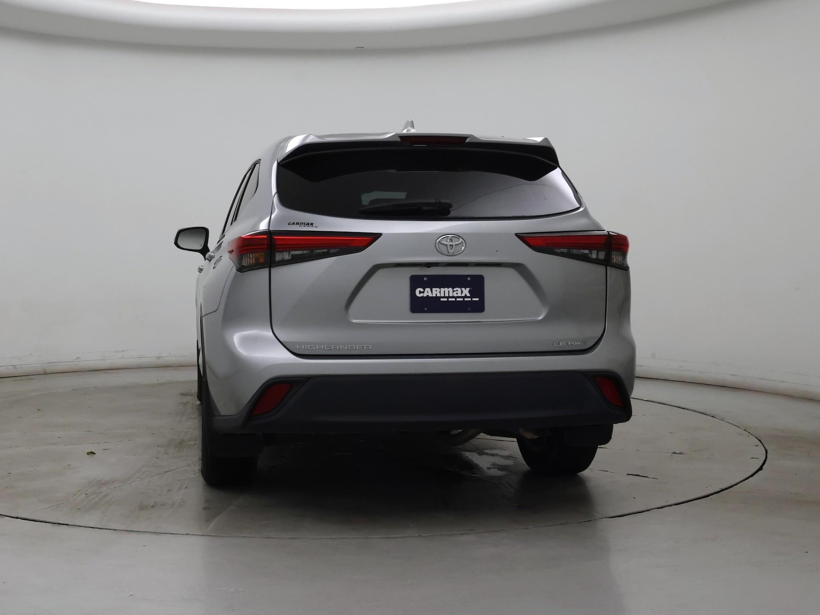 2021 Toyota Highlander LE - Photo 7