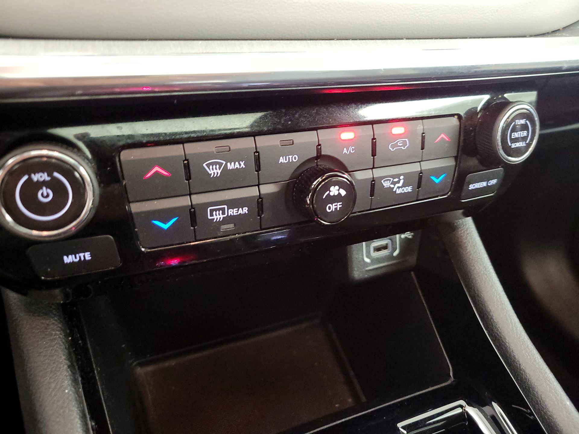 Thumbnail: 2023 Jeep Compass - 16