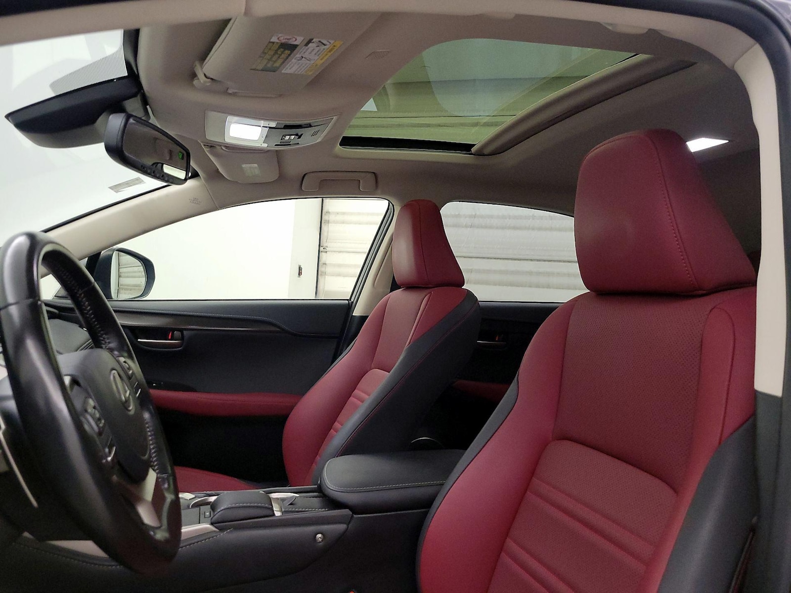 Sunroof(s) & Overhead Airbags
