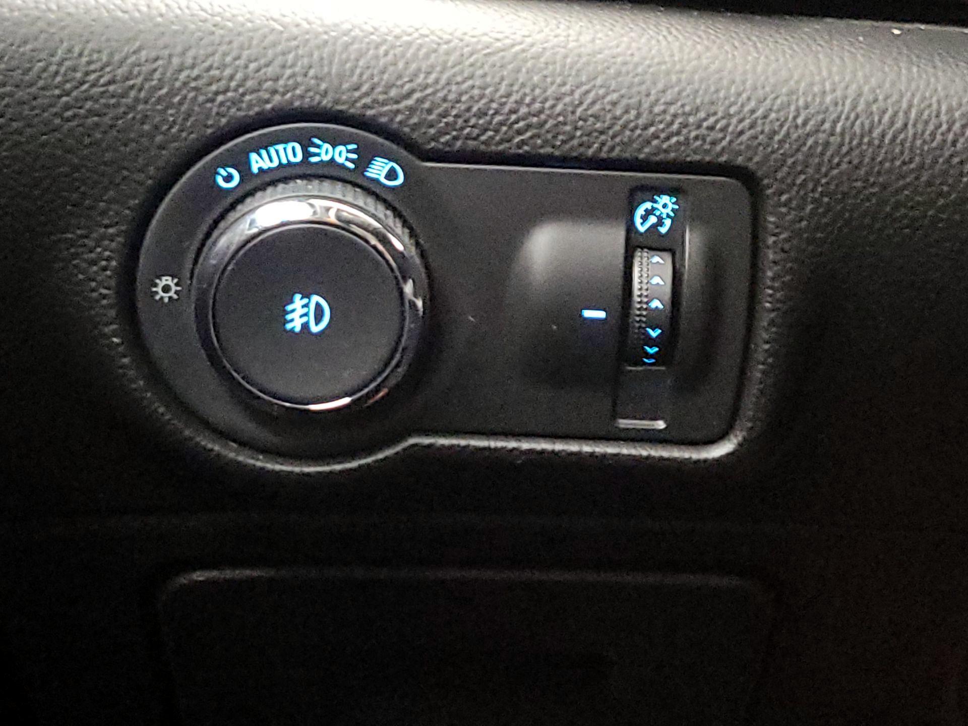 Thumbnail: 2015 Buick Verano - 13
