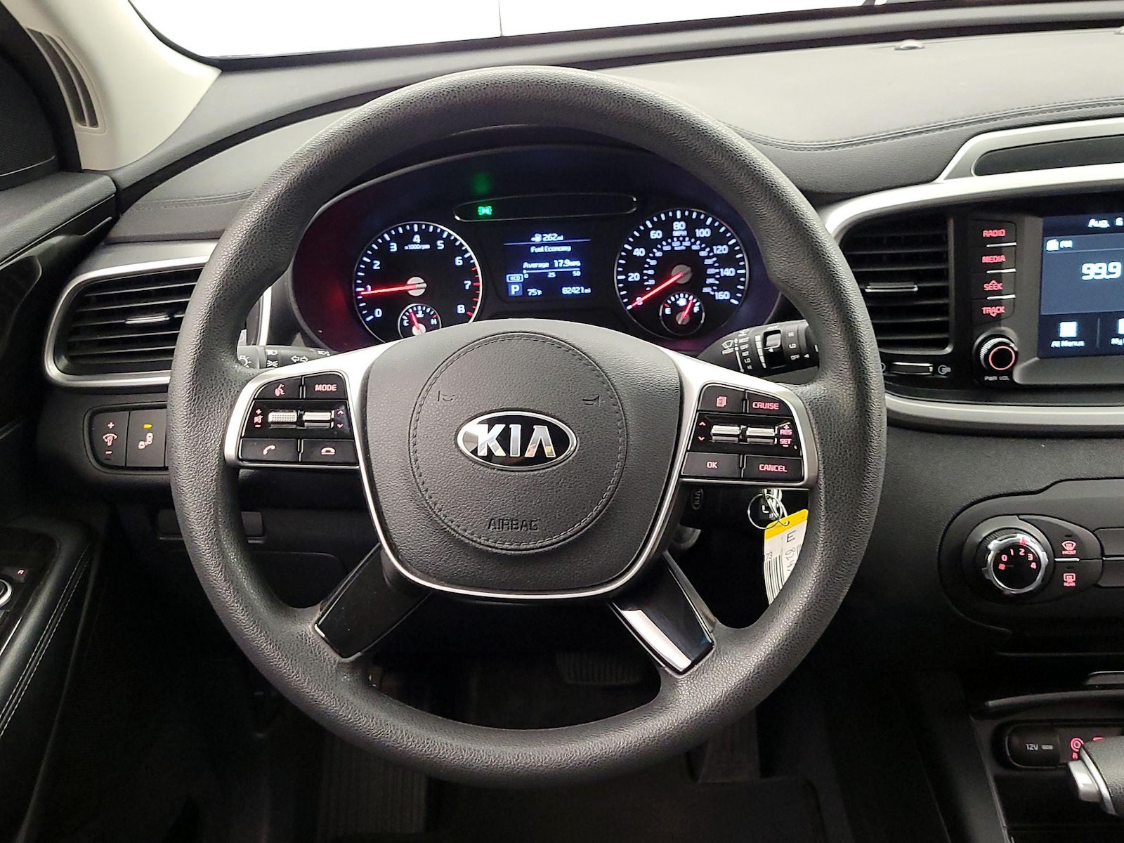 2020 Kia Sorento LX - Photo 11