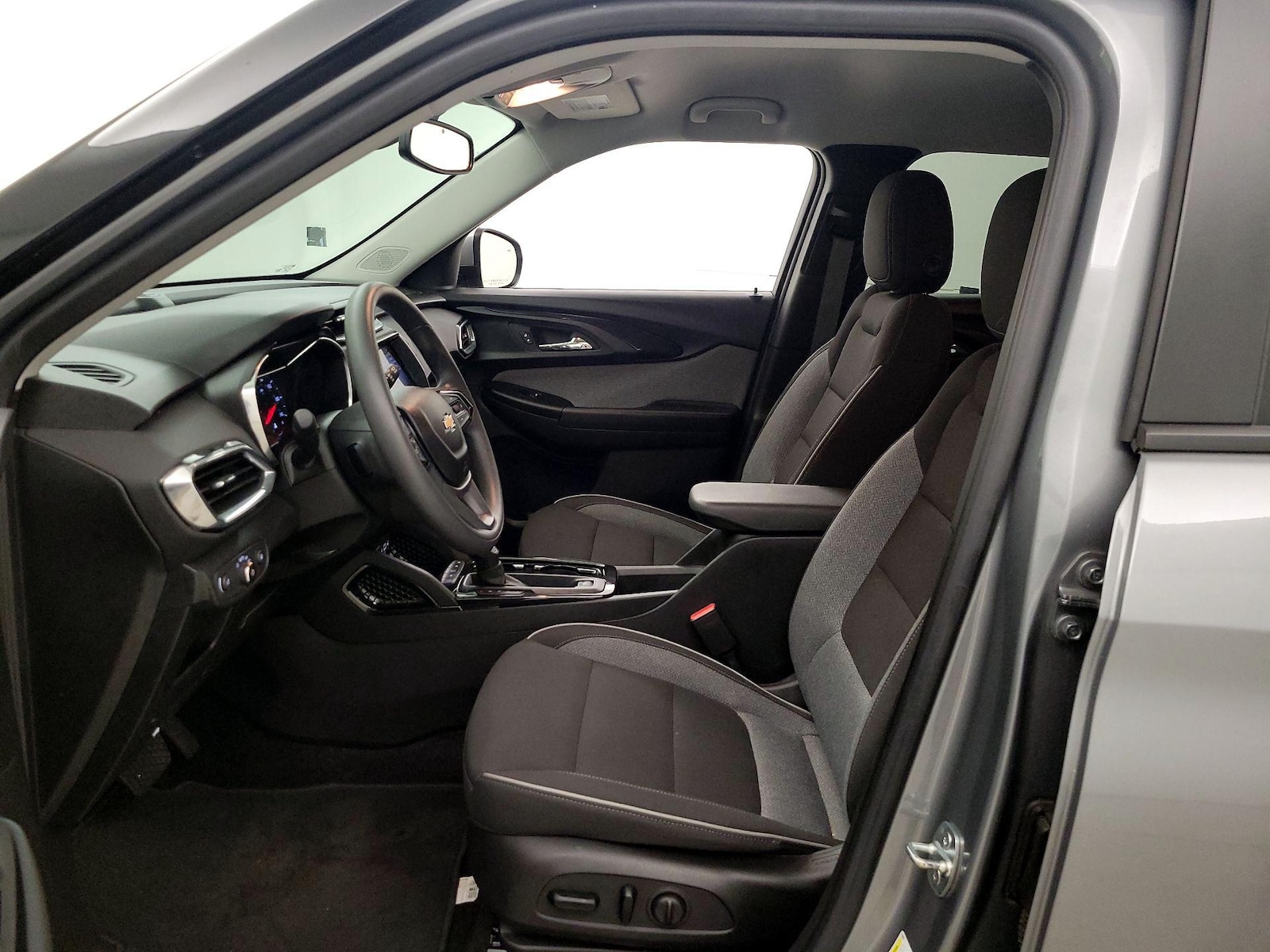 2023 Chevrolet TrailBlazer LT - Photo 12