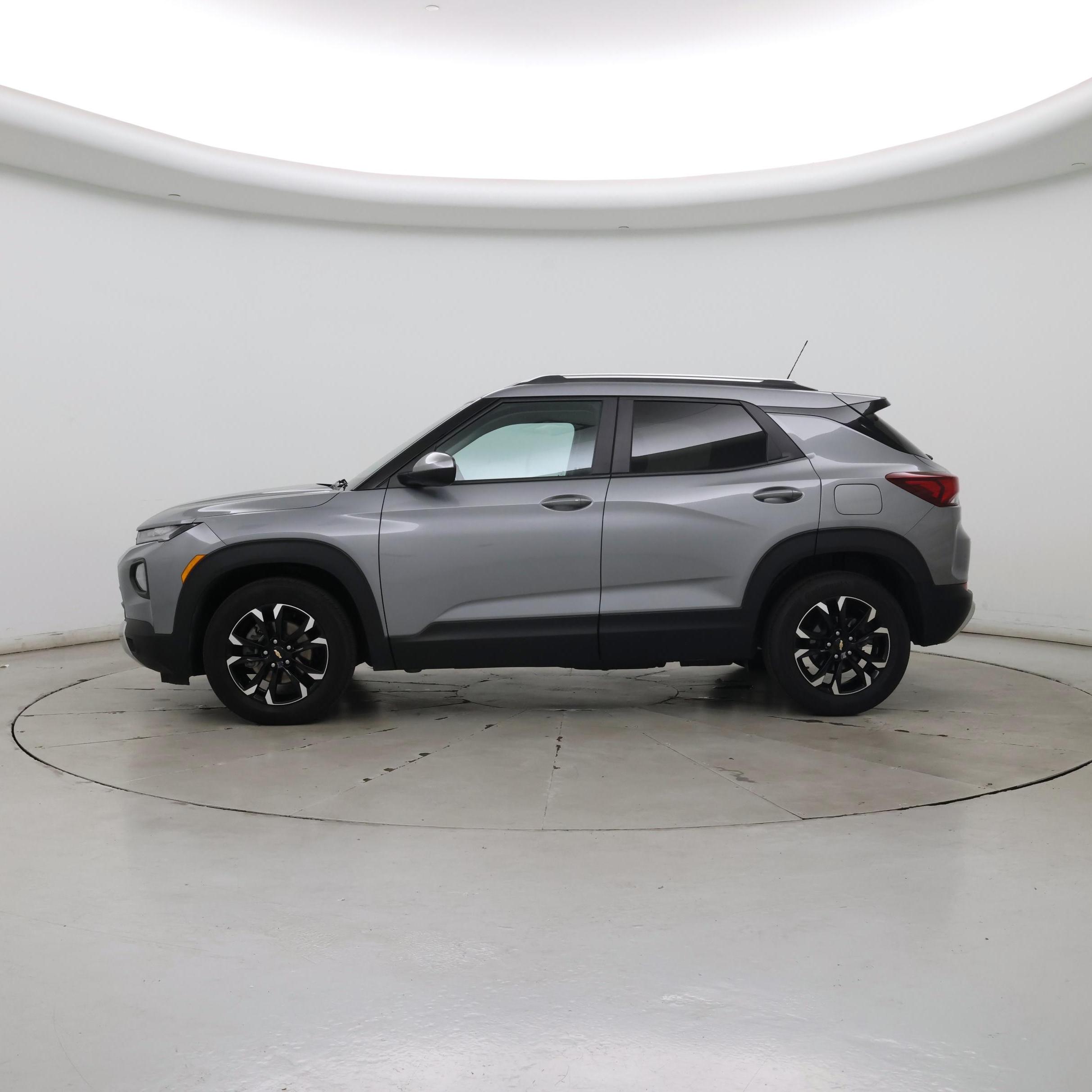 Thumbnail: 2023 Chevrolet TrailBlazer - 3