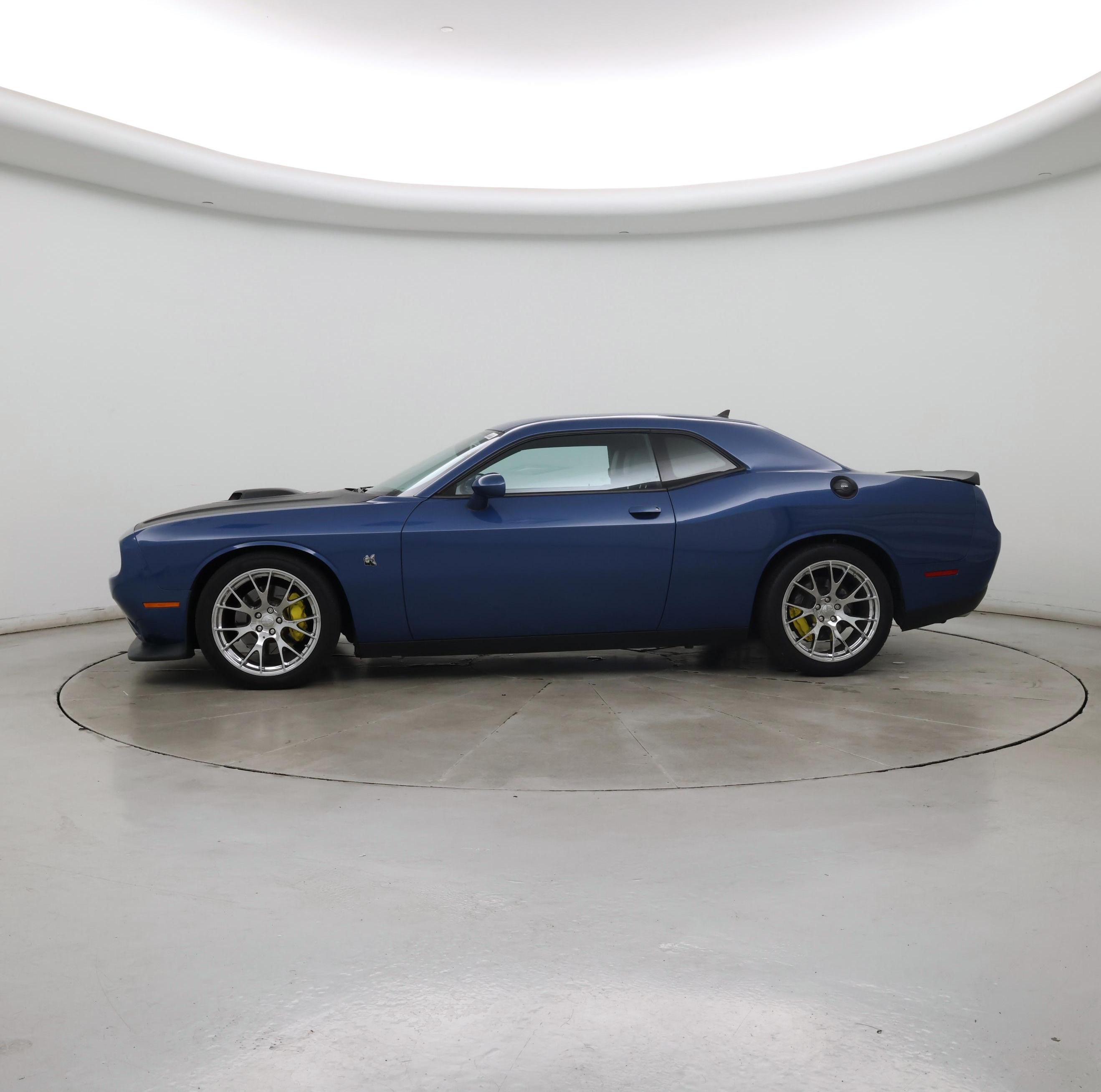 Thumbnail: 2020 Dodge Challenger - 3