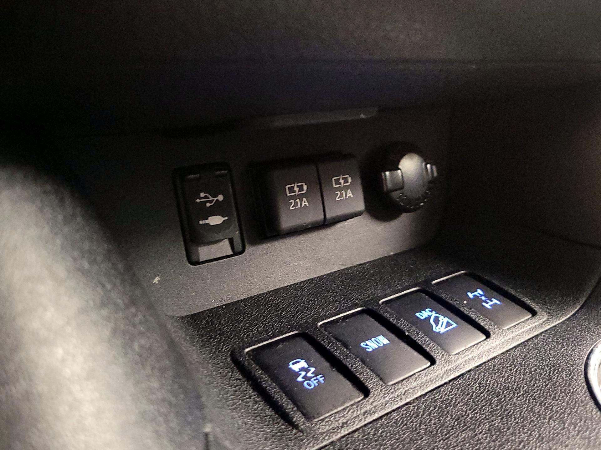 Thumbnail: 2019 Toyota Highlander - 18