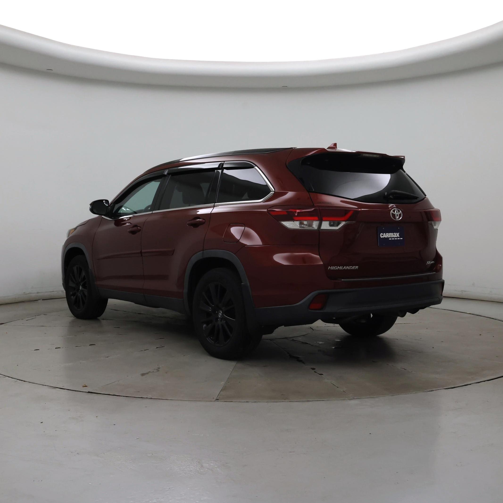 Thumbnail: 2019 Toyota Highlander - 2