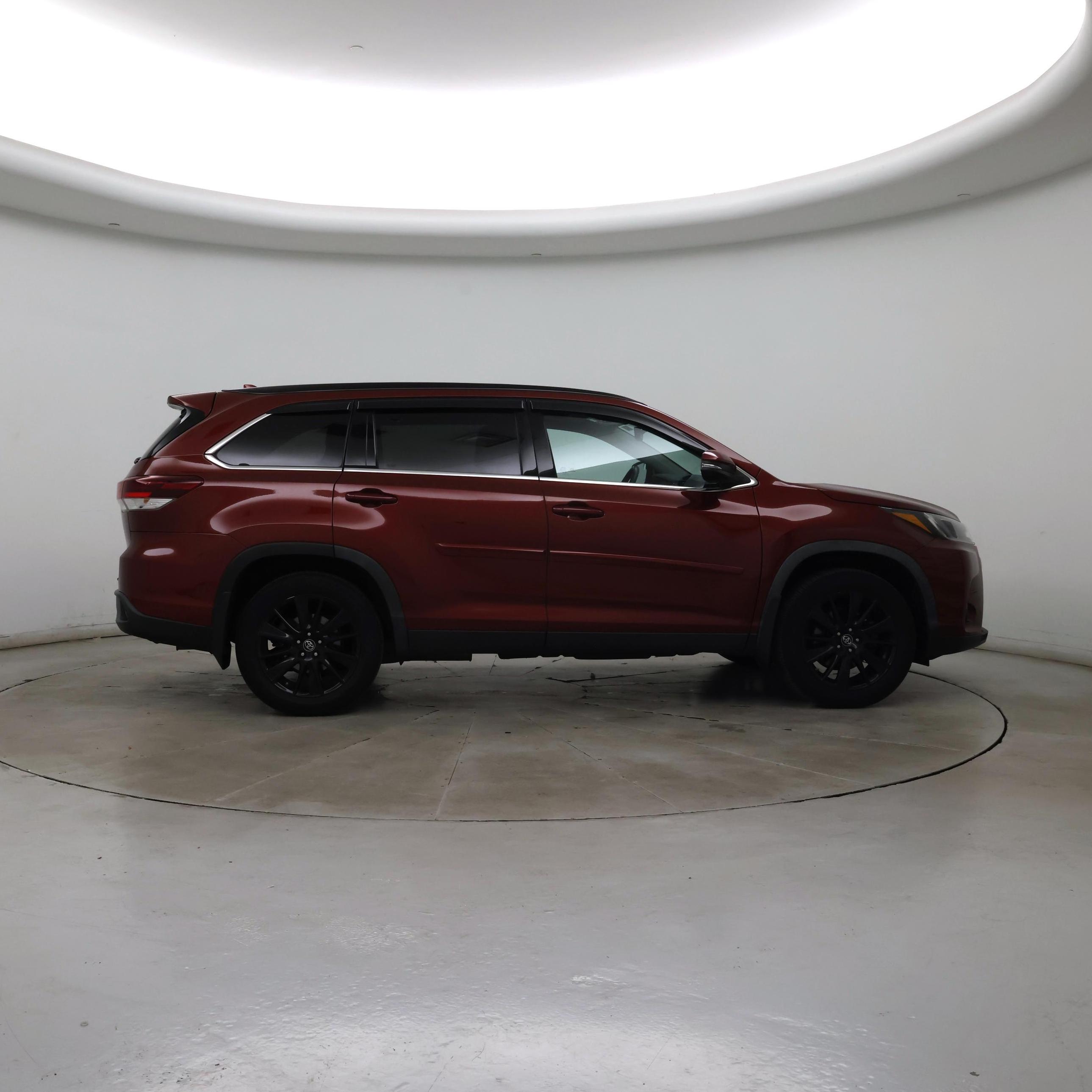 Thumbnail: 2019 Toyota Highlander - 7