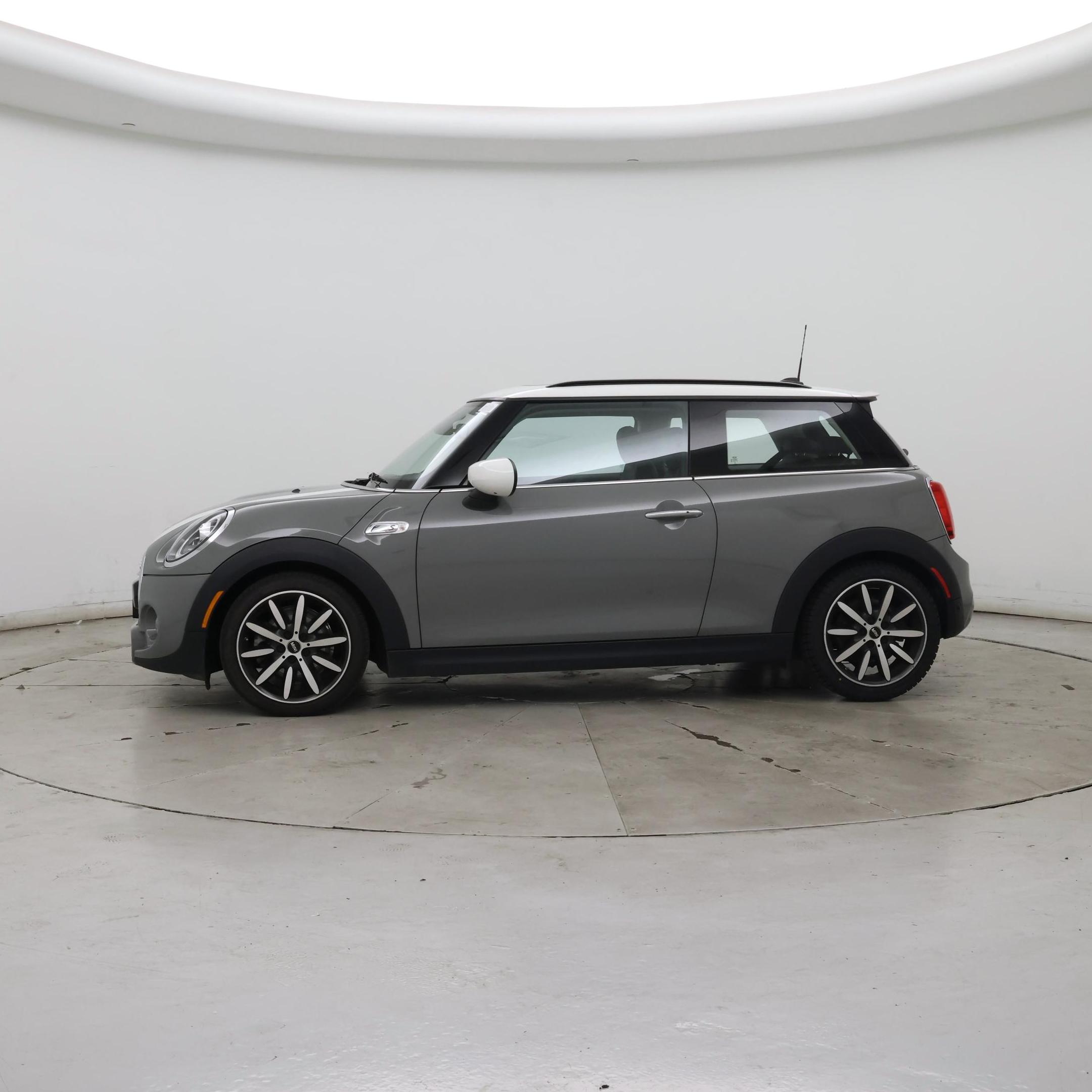 Thumbnail: 2021 MINI Cooper Hardtop - 3