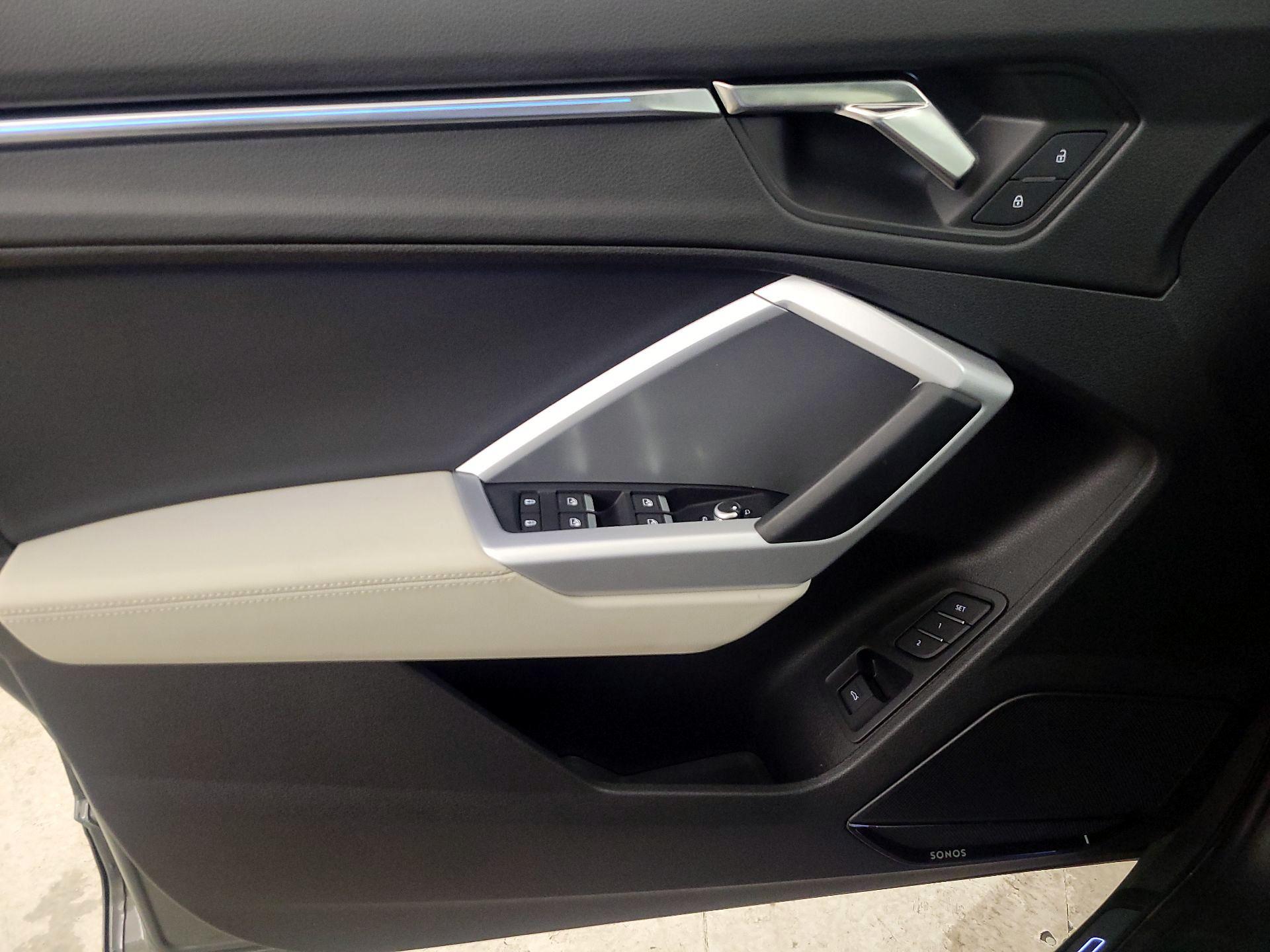 Thumbnail: 2022 Audi Q3 - 12
