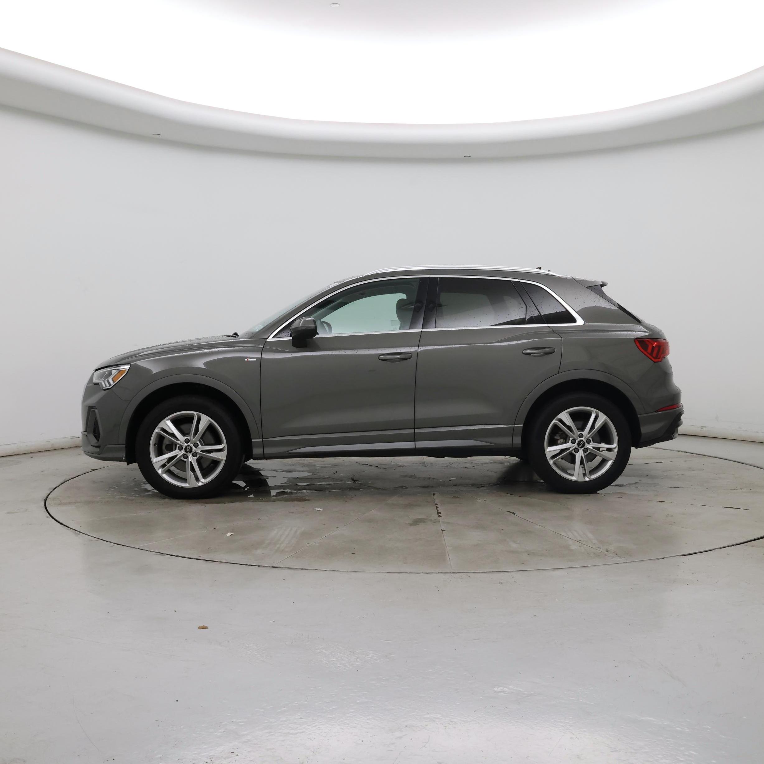 Thumbnail: 2022 Audi Q3 - 3