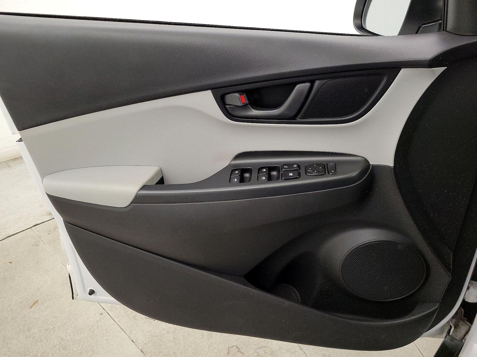 2023 Hyundai Kona SEL - Photo 13