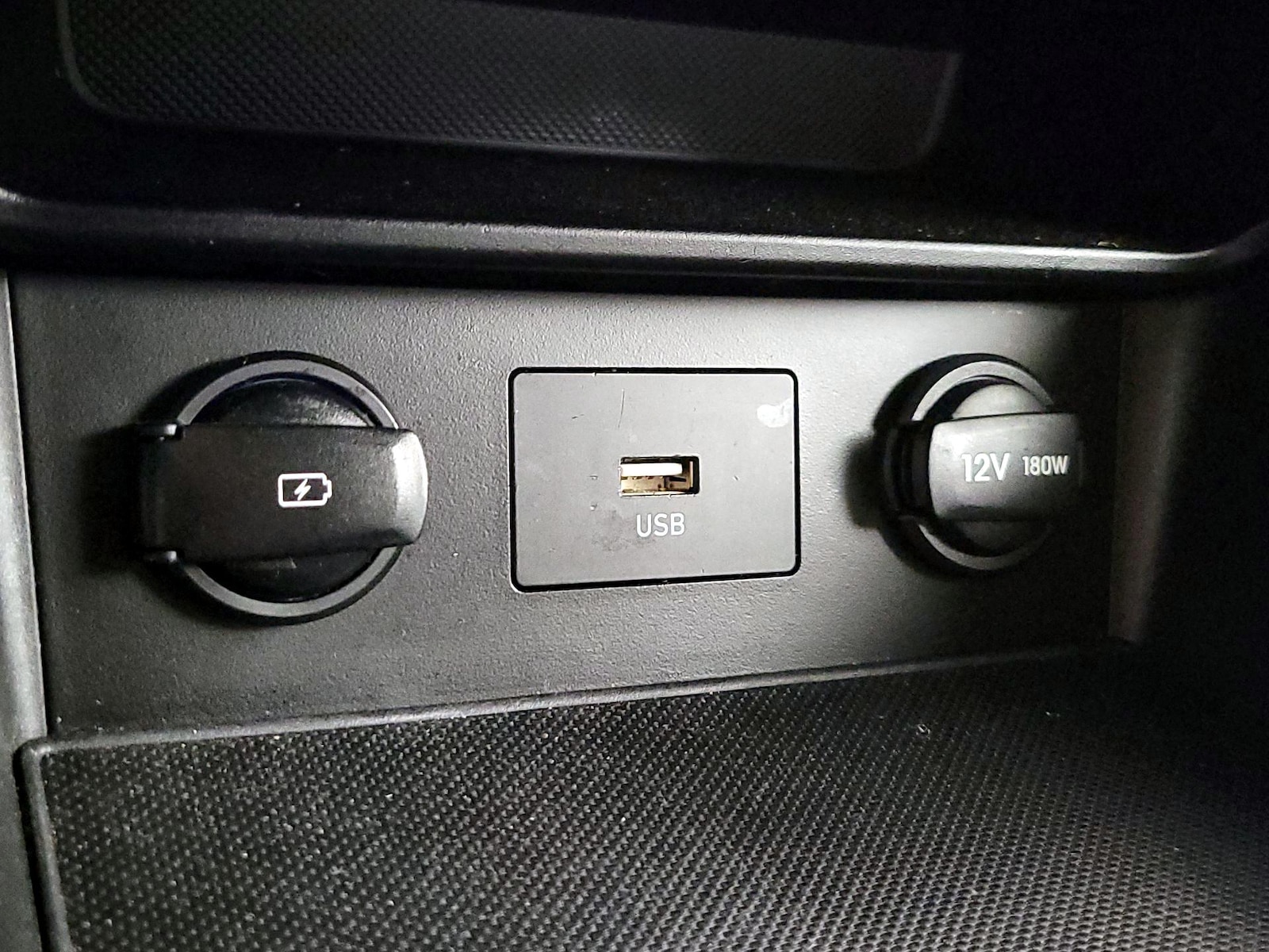 2023 Hyundai Kona SEL - Photo 19