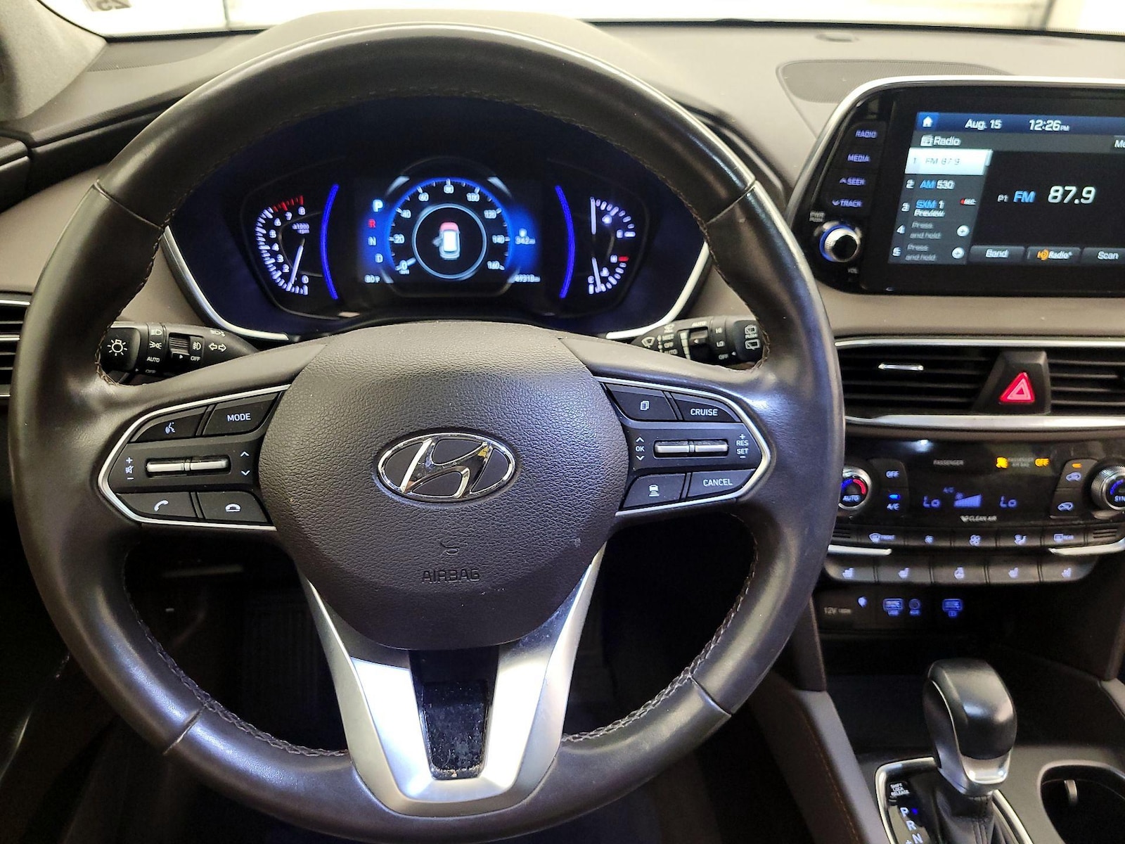 2020 Hyundai Santa Fe Limited - Photo 11