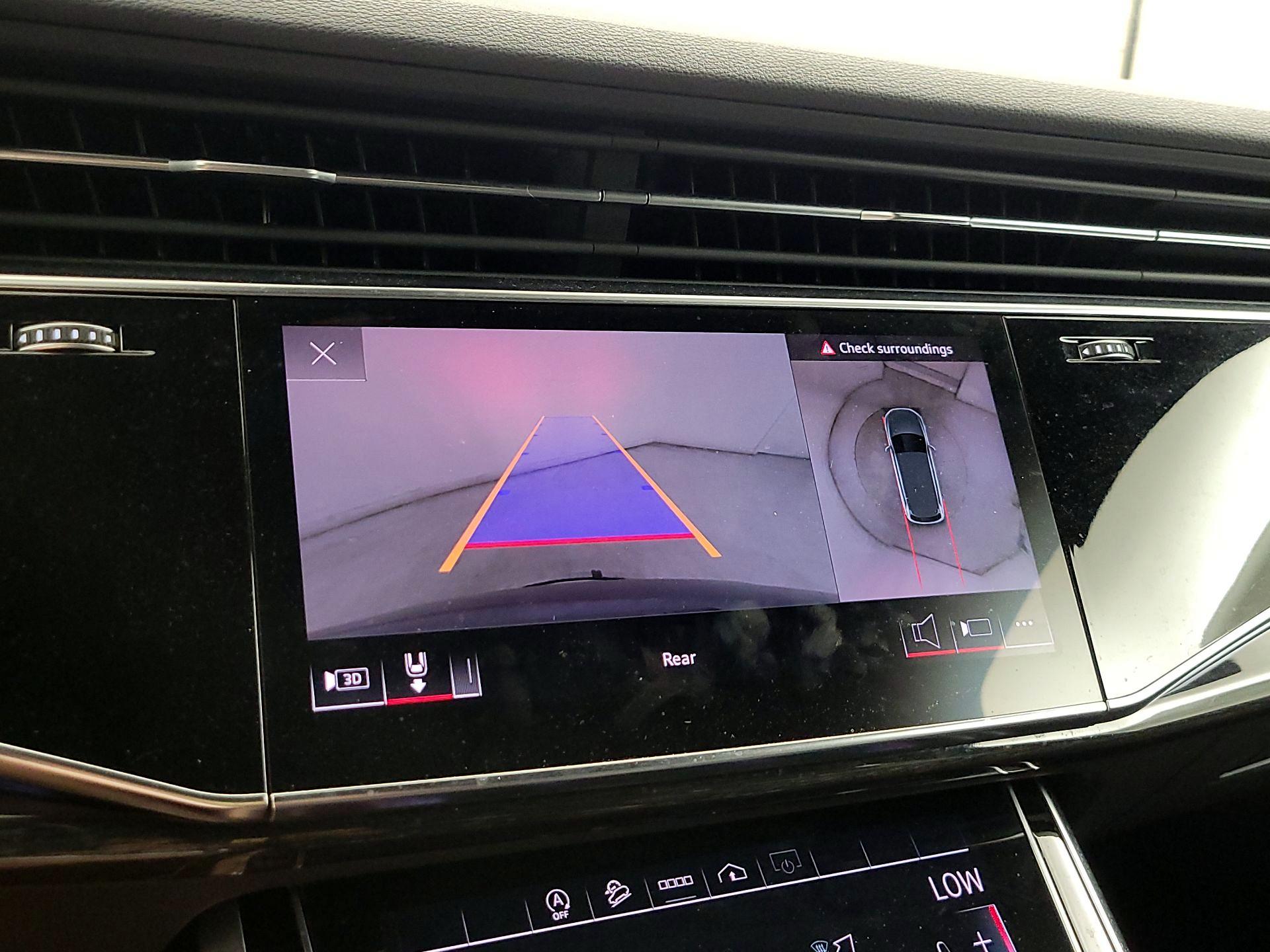 Thumbnail: 2021 Audi Q7 - 15