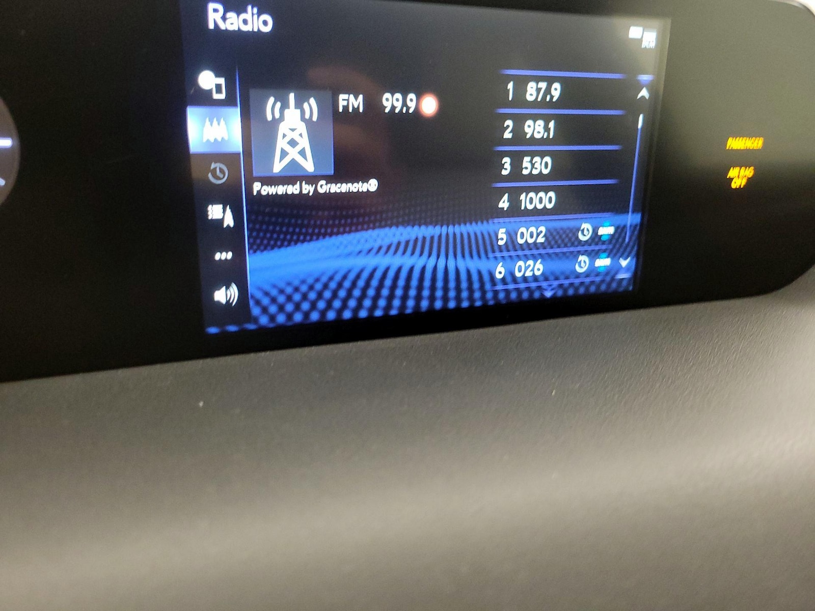2022 Lexus UX 200 - Photo 15