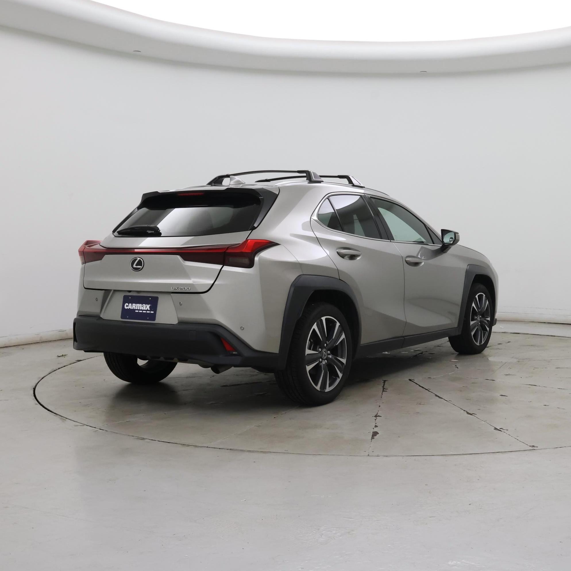 Thumbnail: 2022 Lexus UX - 8