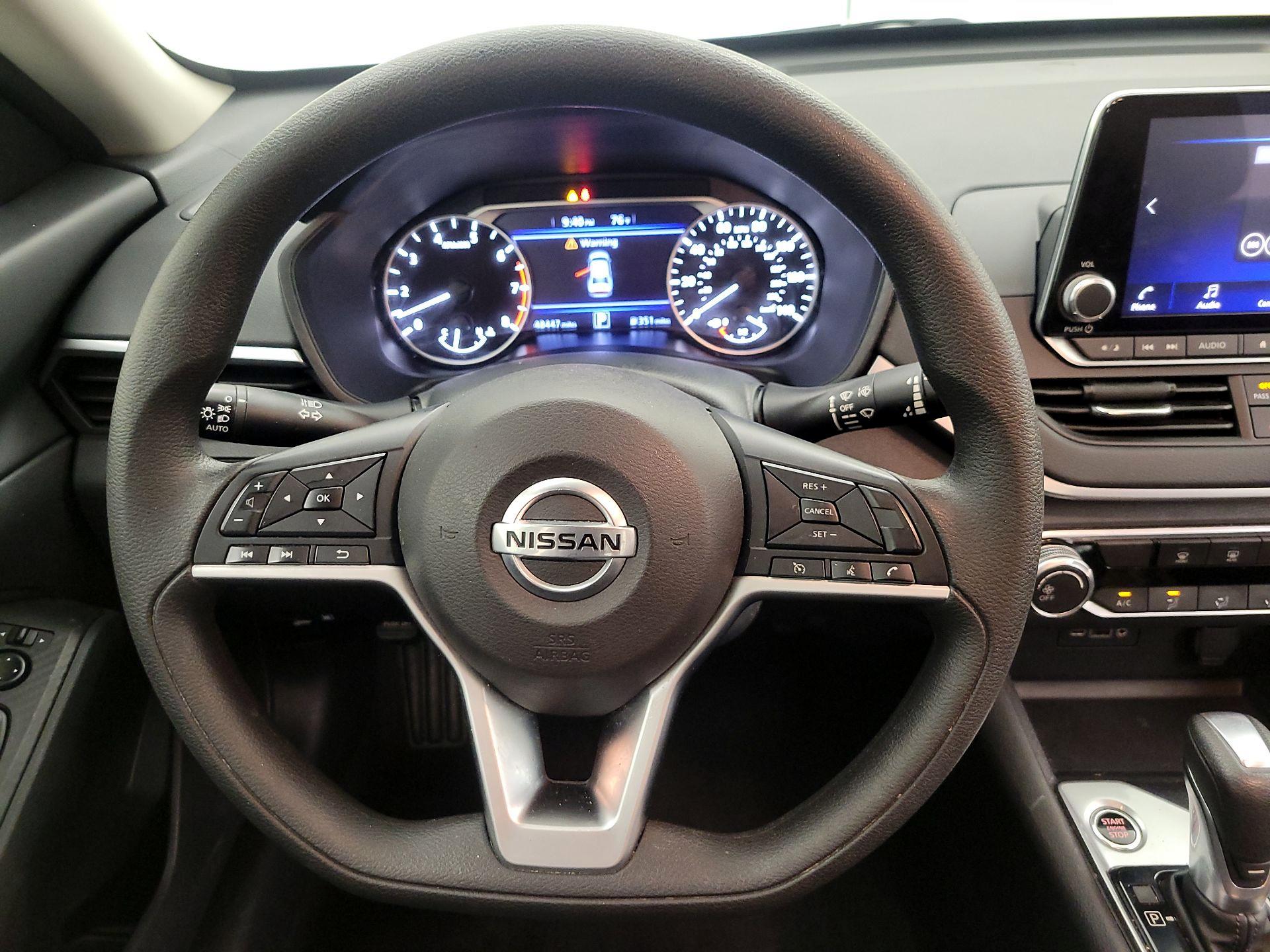 Thumbnail: 2022 Nissan Altima - 10