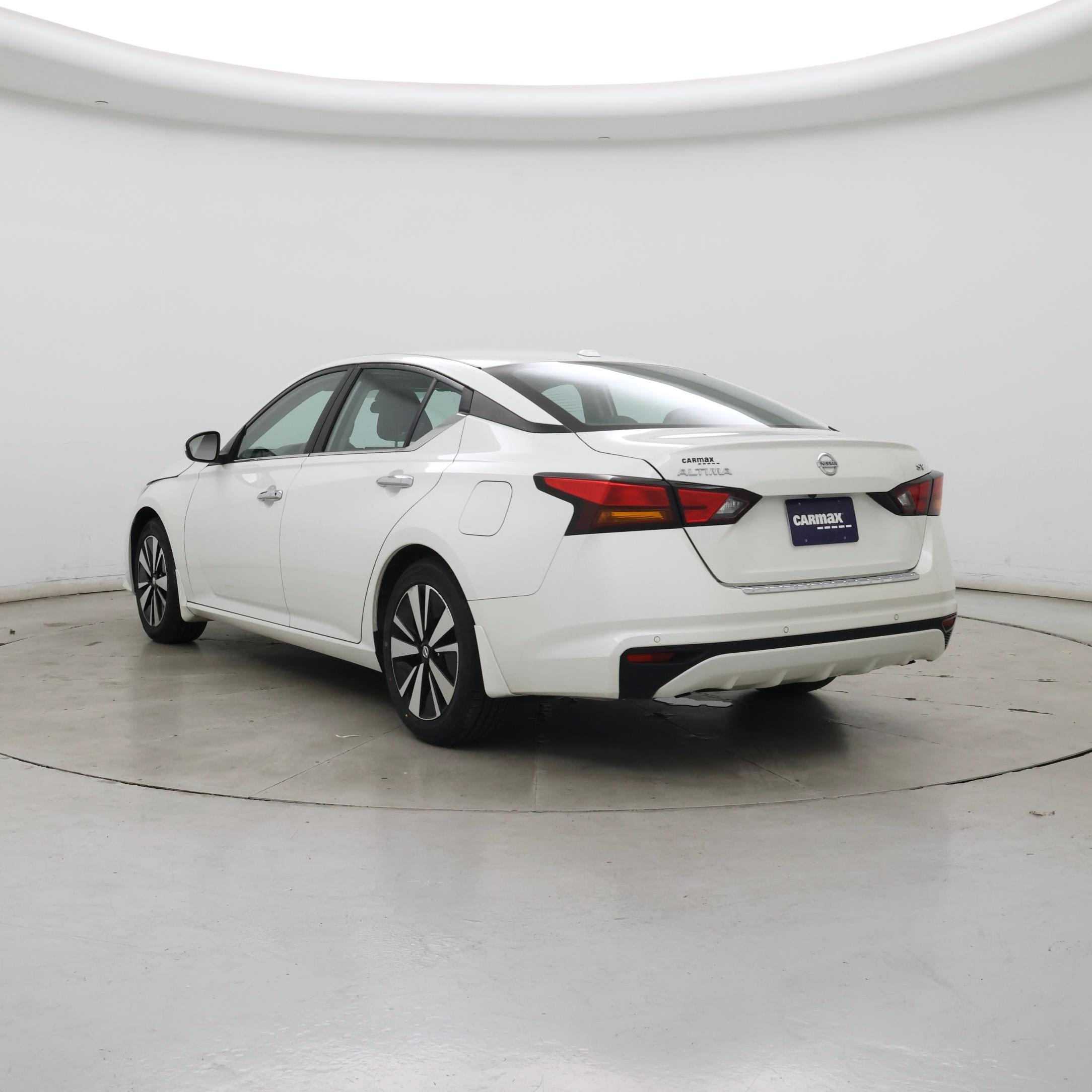 Thumbnail: 2022 Nissan Altima - 2