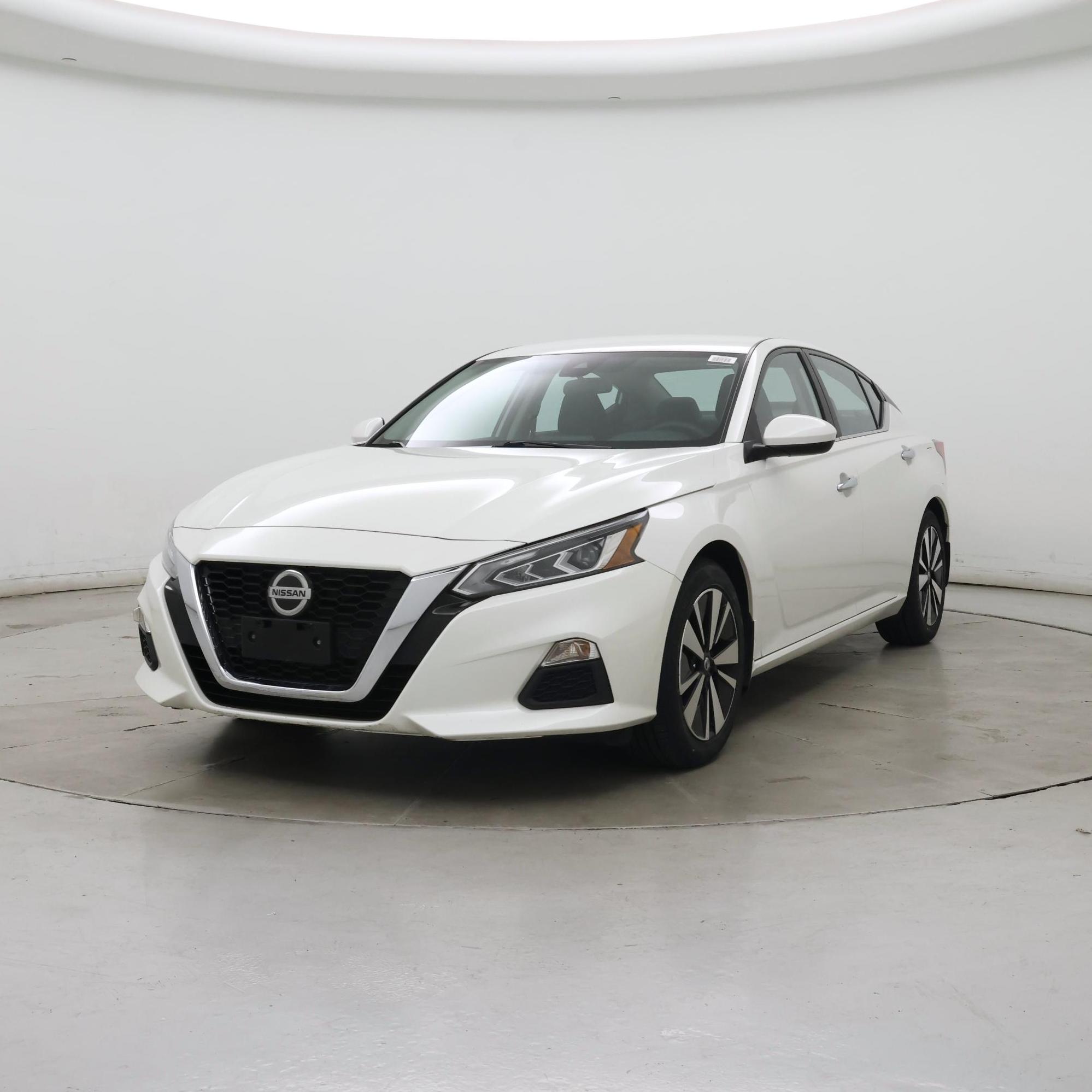 Thumbnail: 2022 Nissan Altima - 4