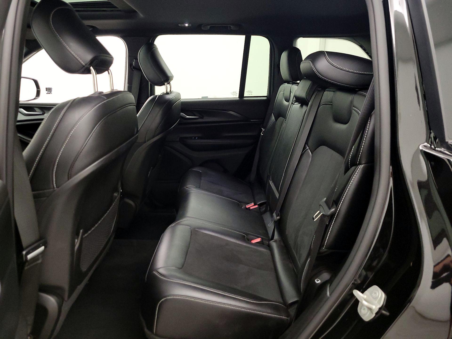 Thumbnail: 2024 Jeep Grand Cherokee - 20