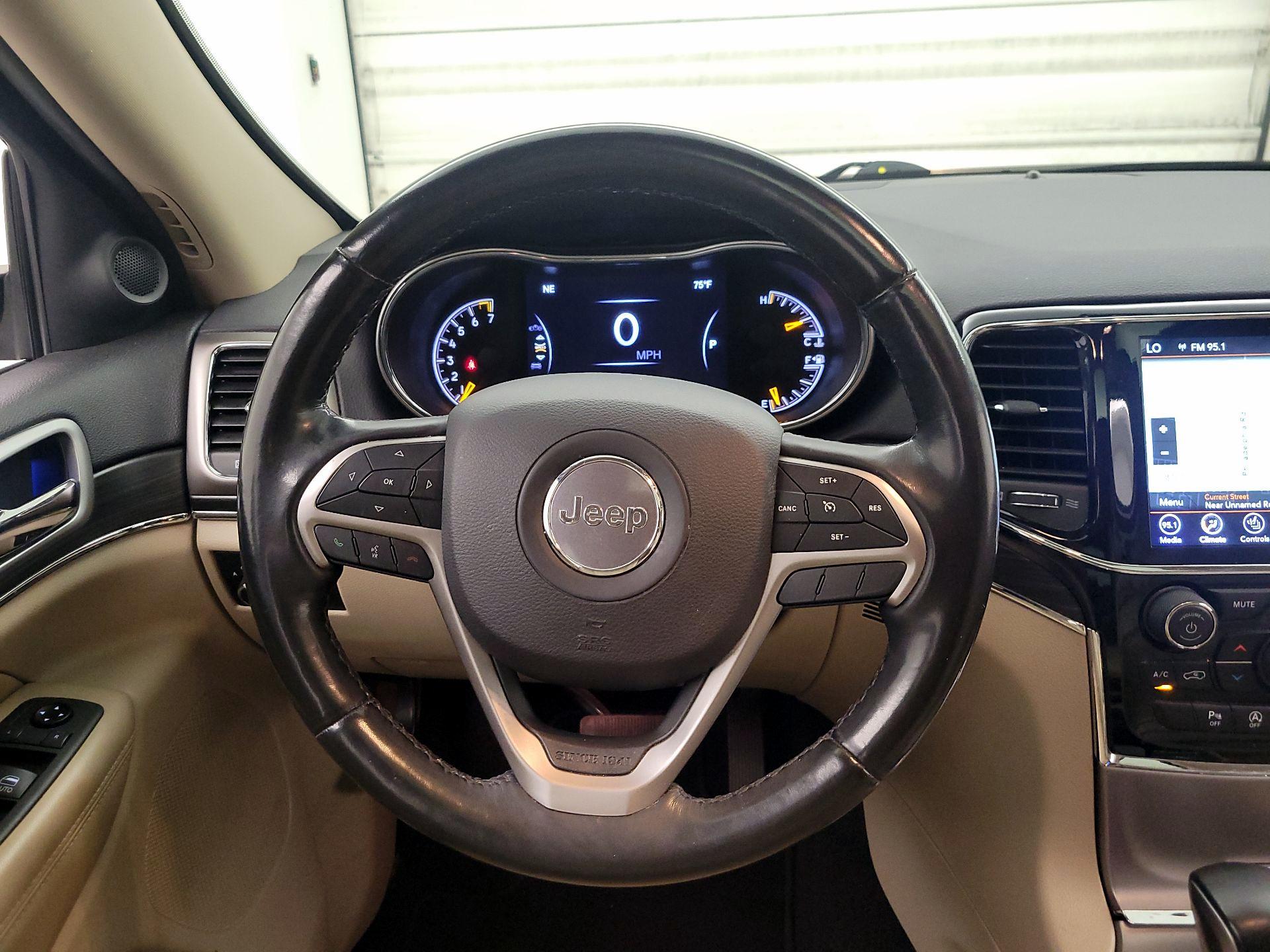 Thumbnail: 2019 Jeep Grand Cherokee - 10