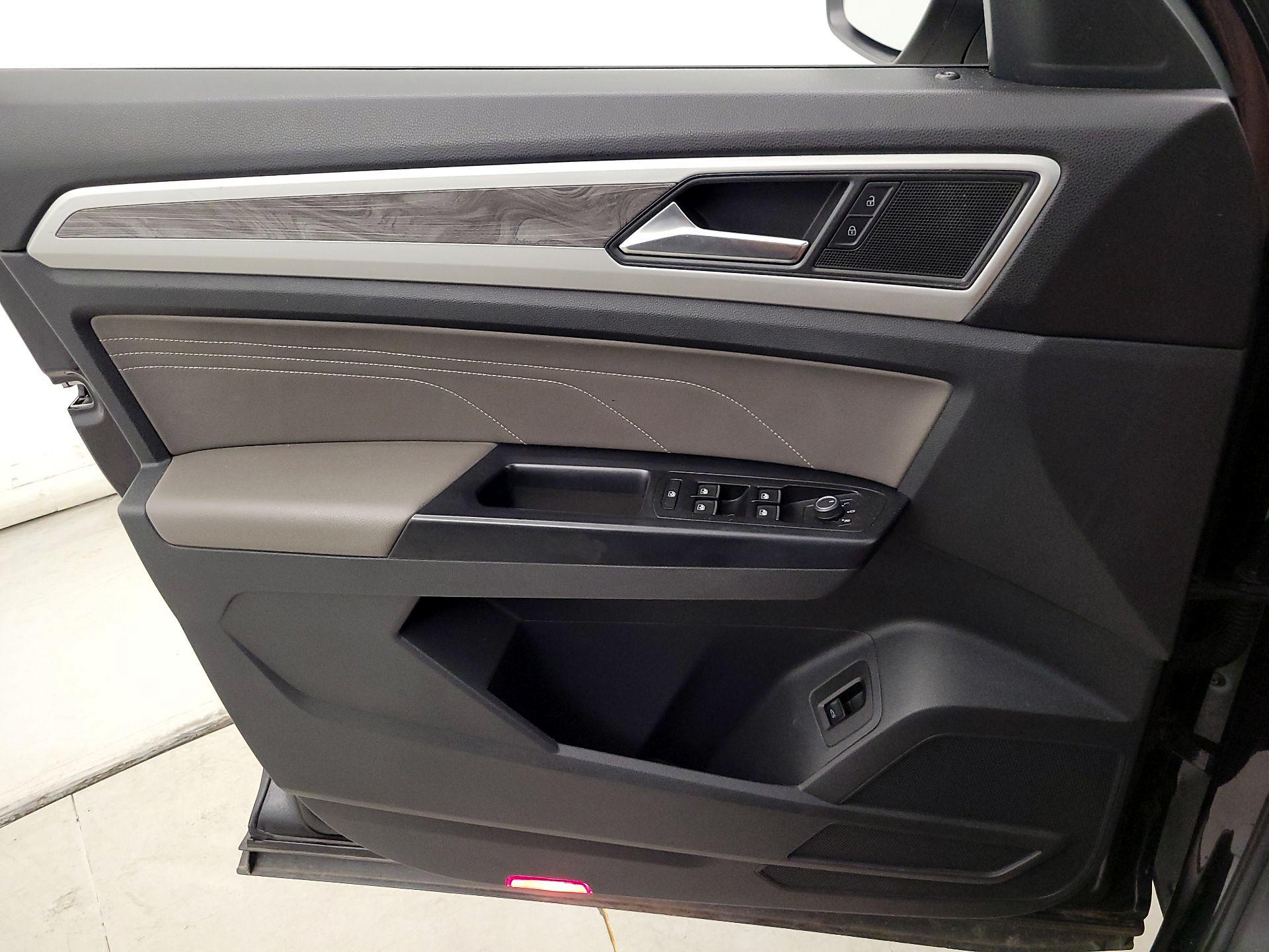 Thumbnail: 2021 Volkswagen Atlas - 12