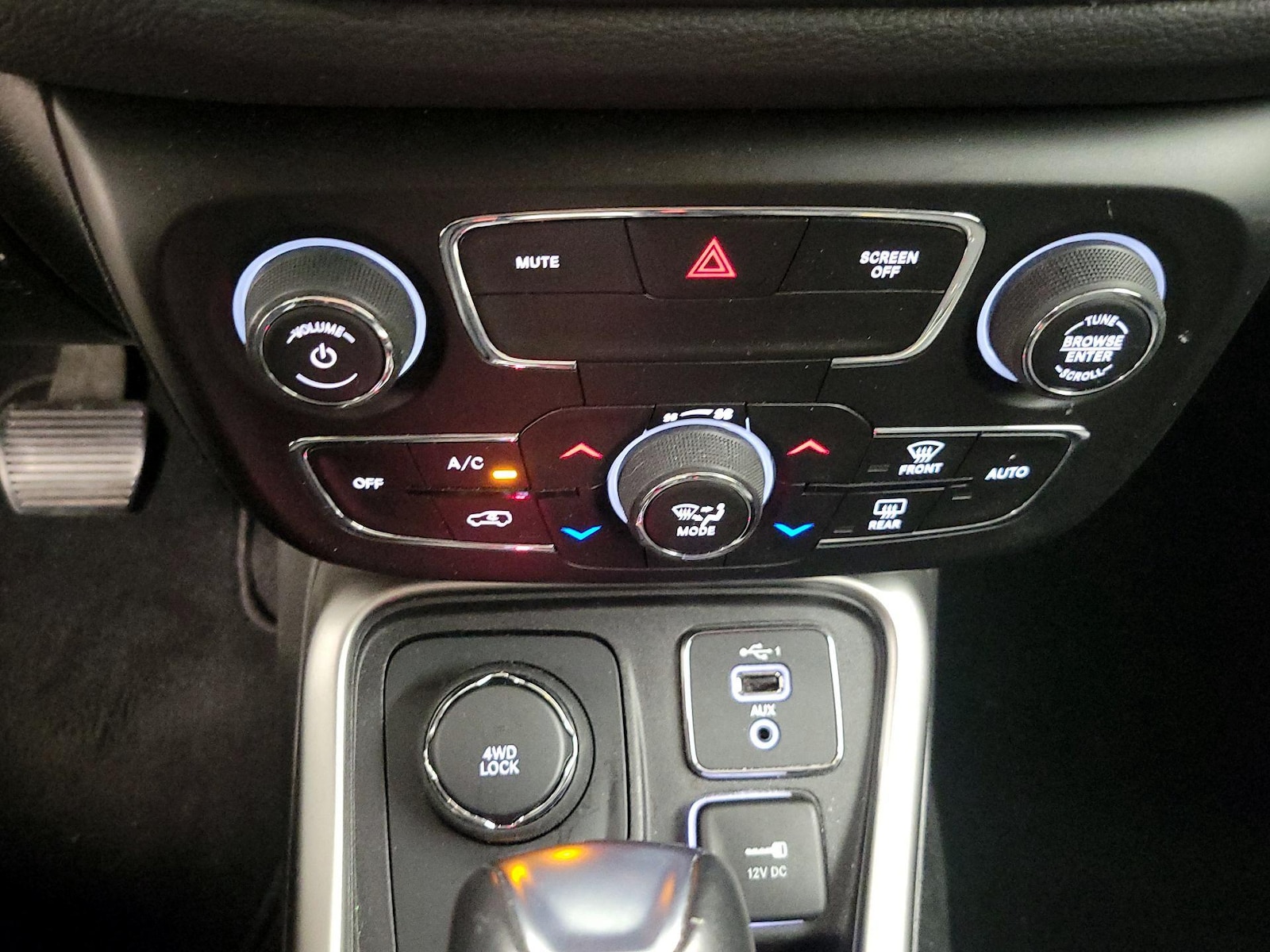 2021 Jeep Compass Latitude - Photo 18