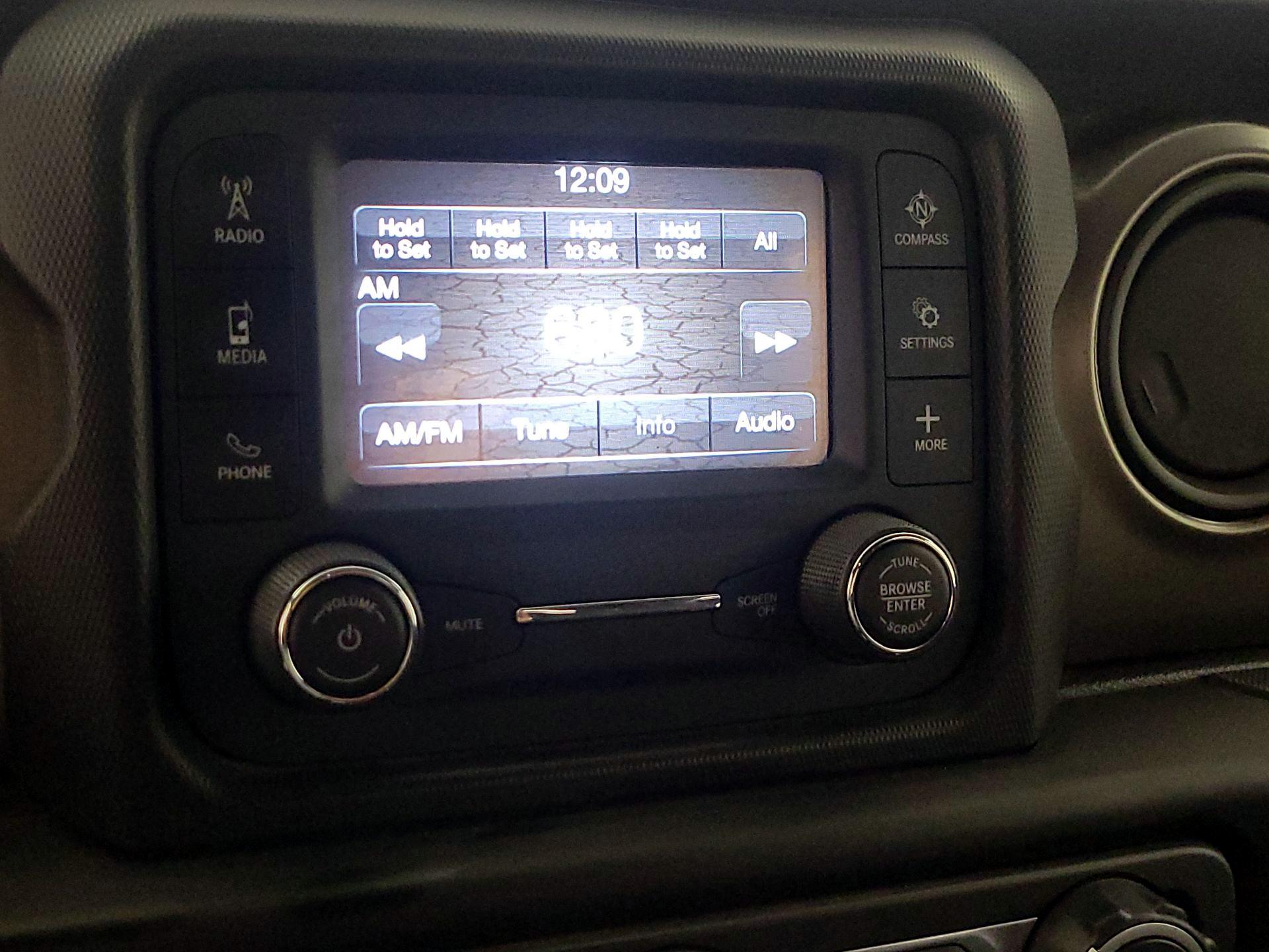 Thumbnail: 2018 Jeep Wrangler - 15