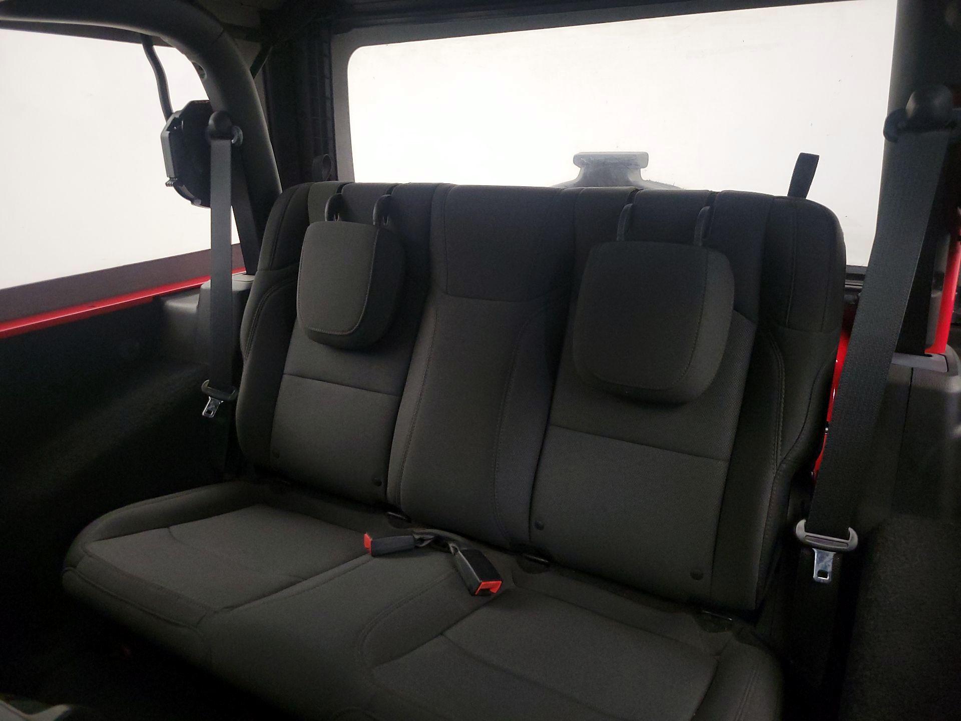 Thumbnail: 2018 Jeep Wrangler - 19