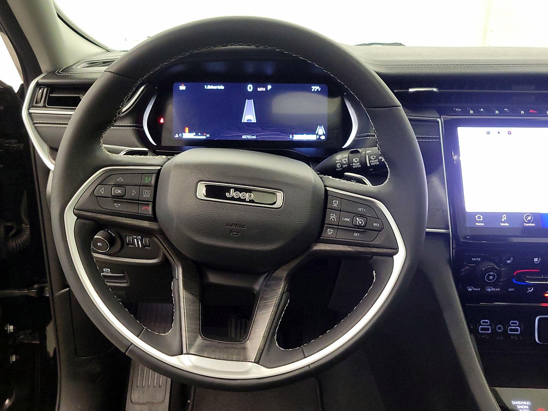 Thumbnail: 2024 Jeep Grand Cherokee - 10