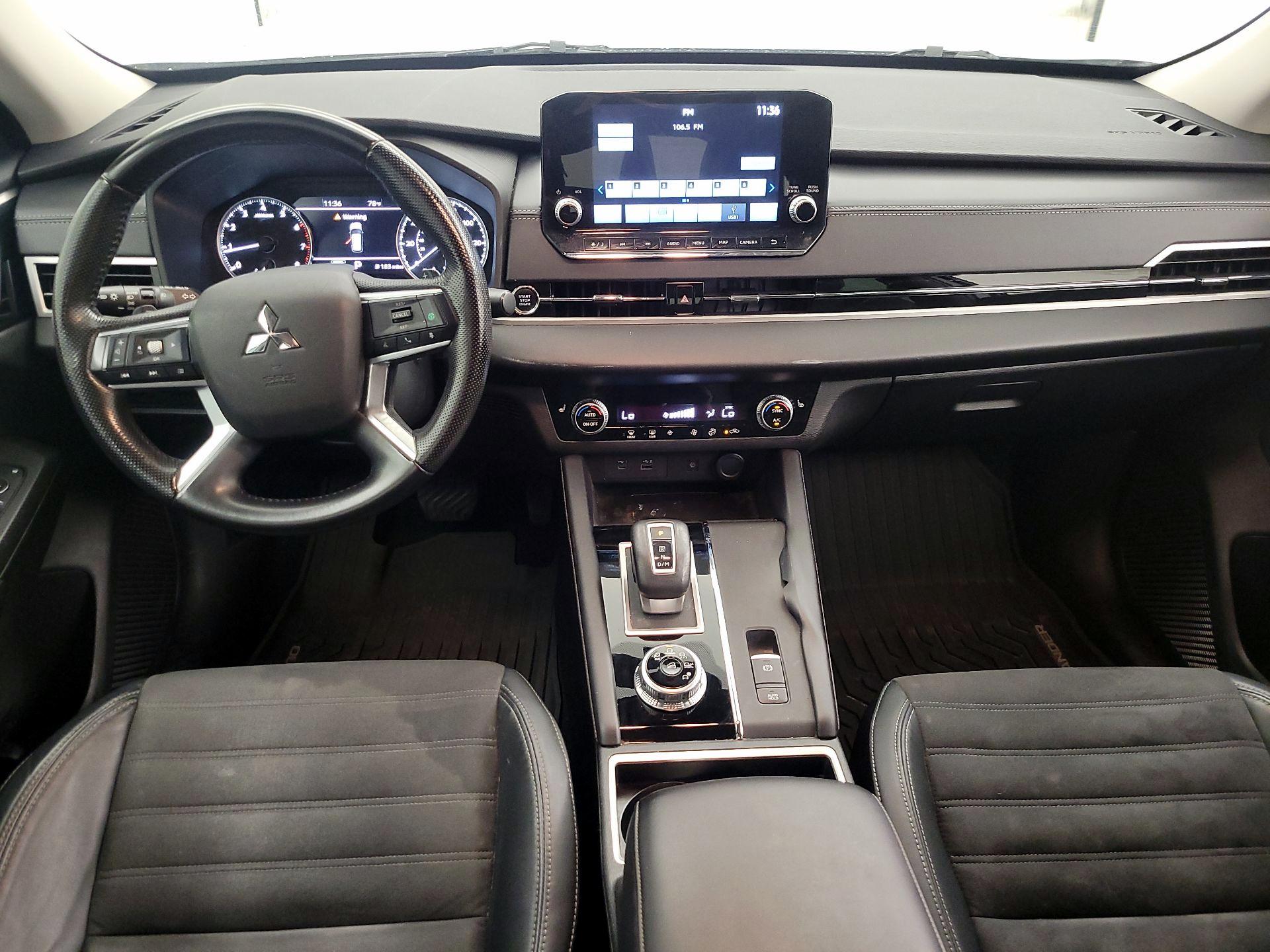 Thumbnail: 2022 Mitsubishi Outlander - 9