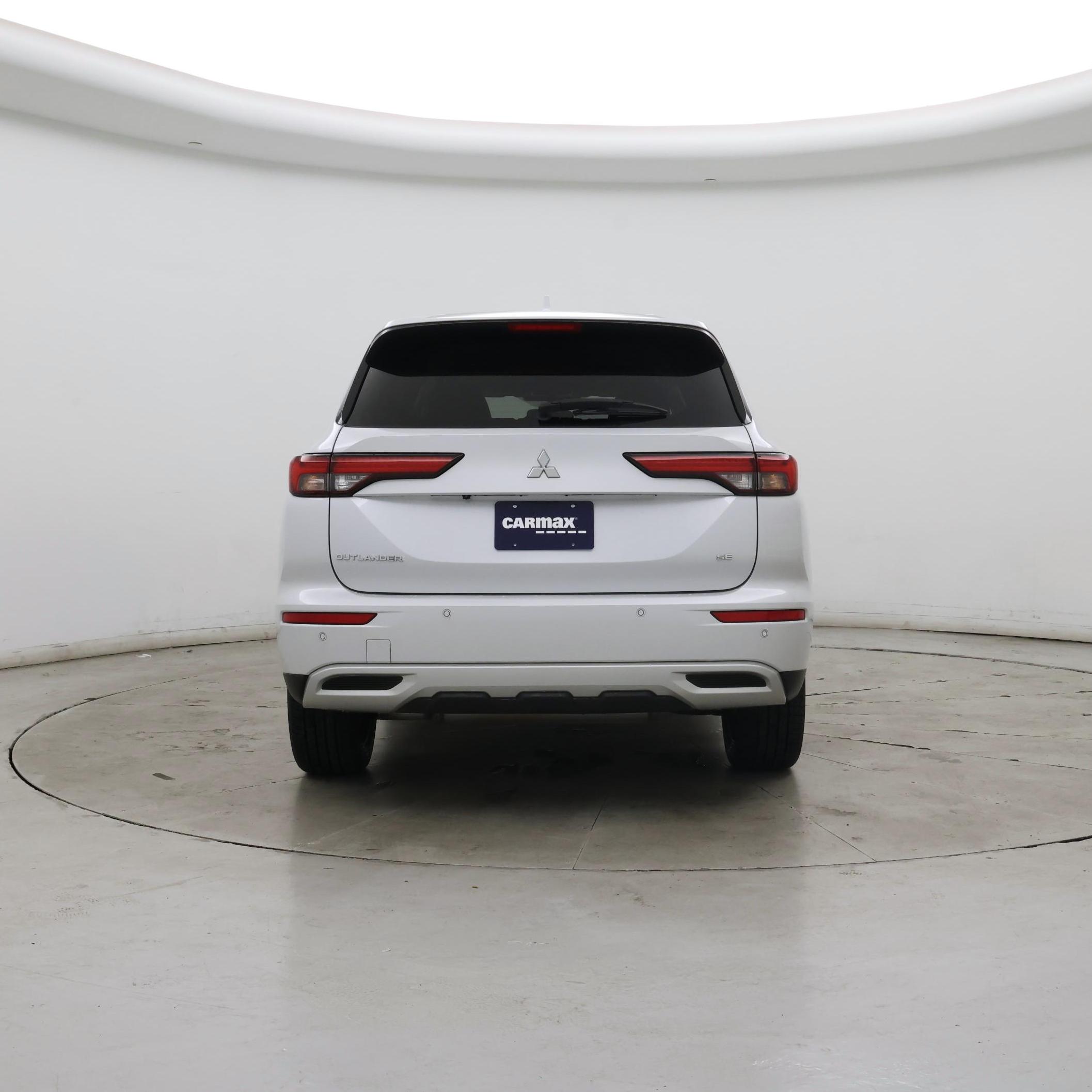 Thumbnail: 2022 Mitsubishi Outlander - 6