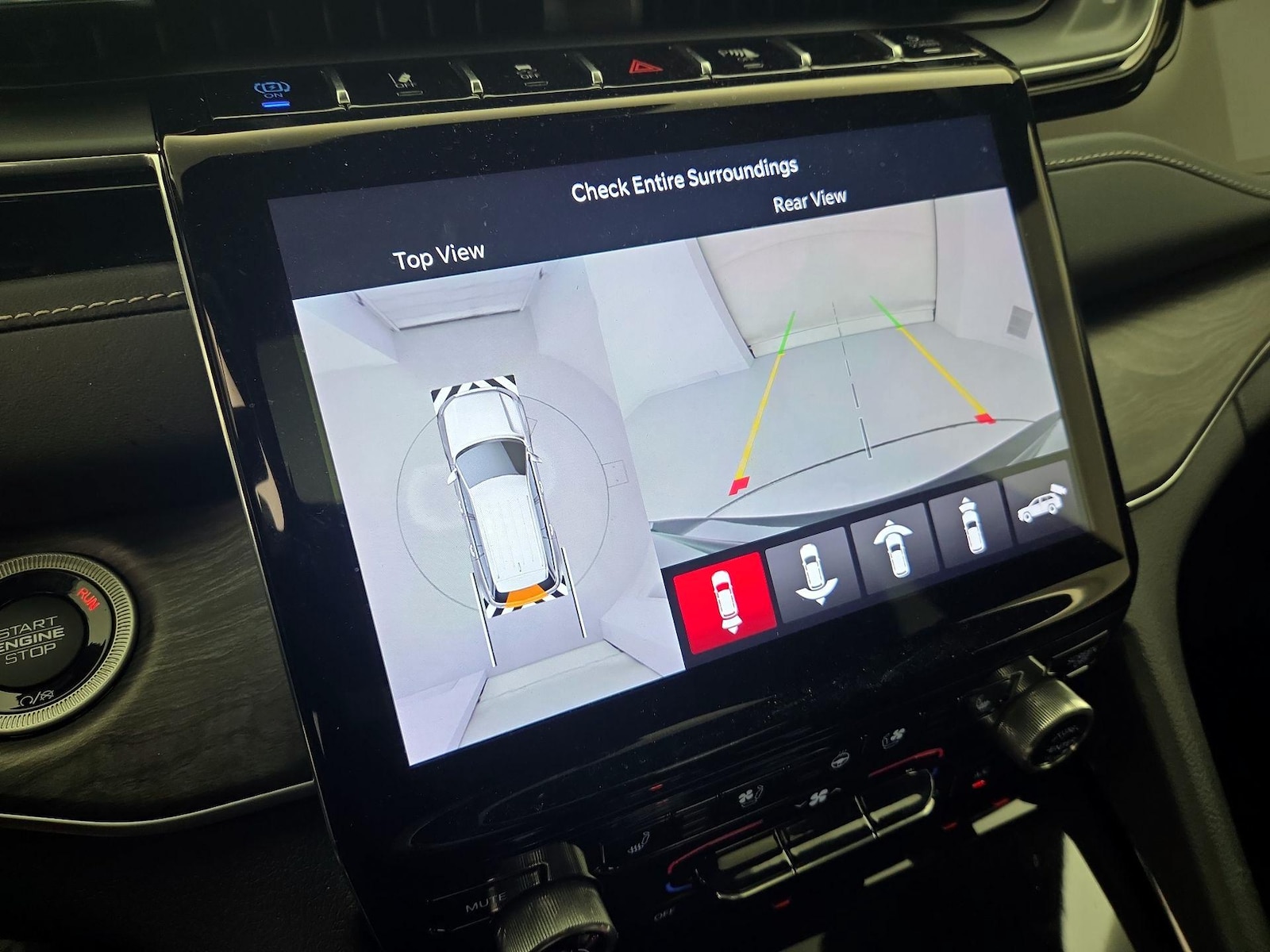 2023 Jeep Grand Cherokee Overland 4xe - Photo 16