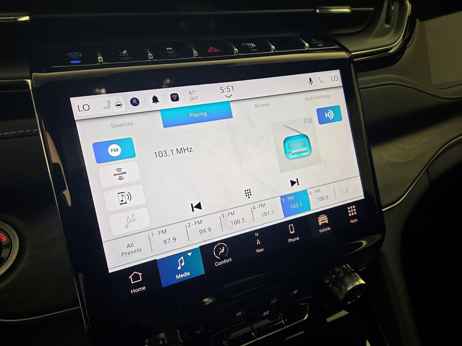 2023 Jeep Grand Cherokee Overland 4xe - Photo 17