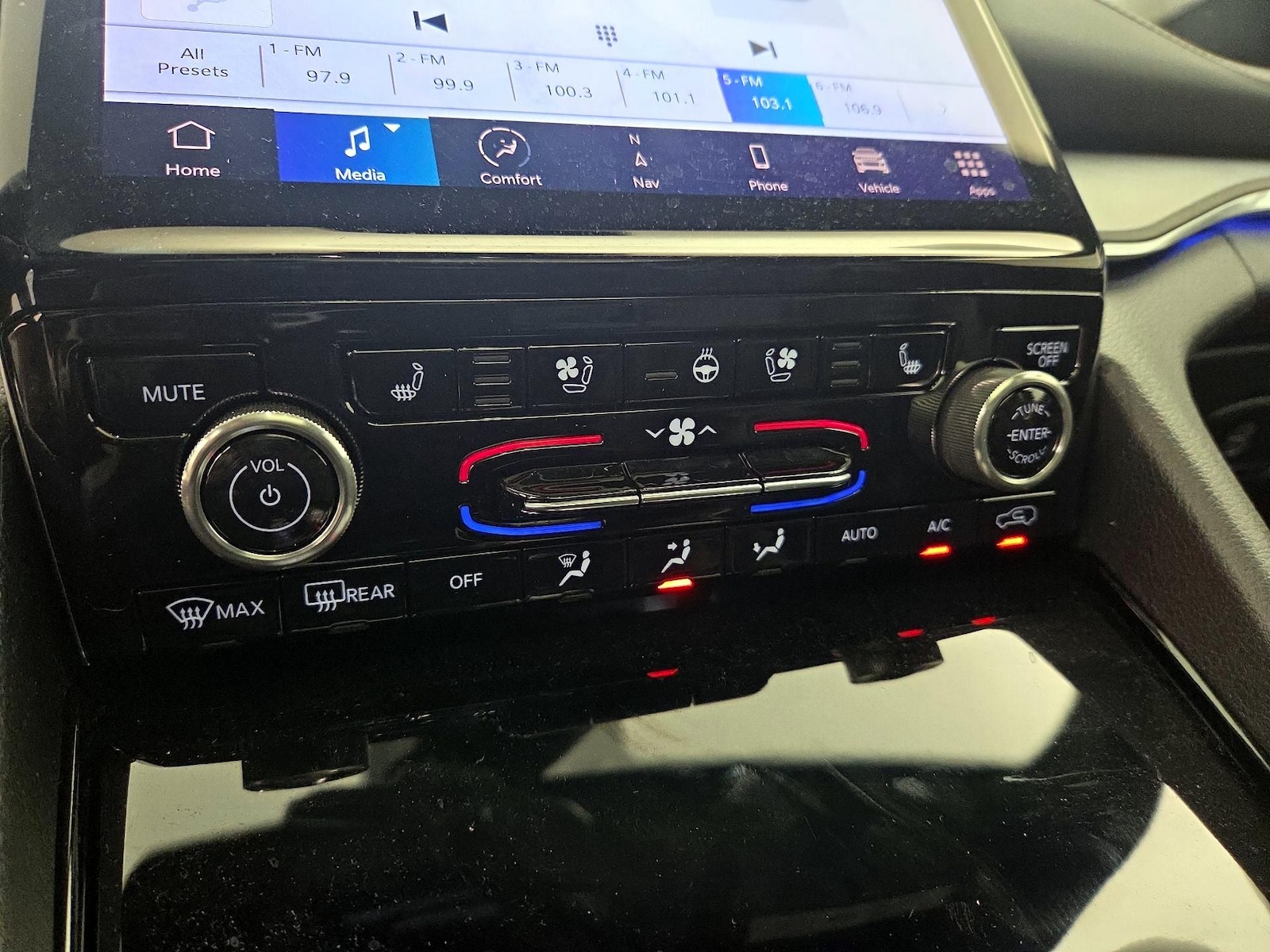 2023 Jeep Grand Cherokee Overland 4xe - Photo 18