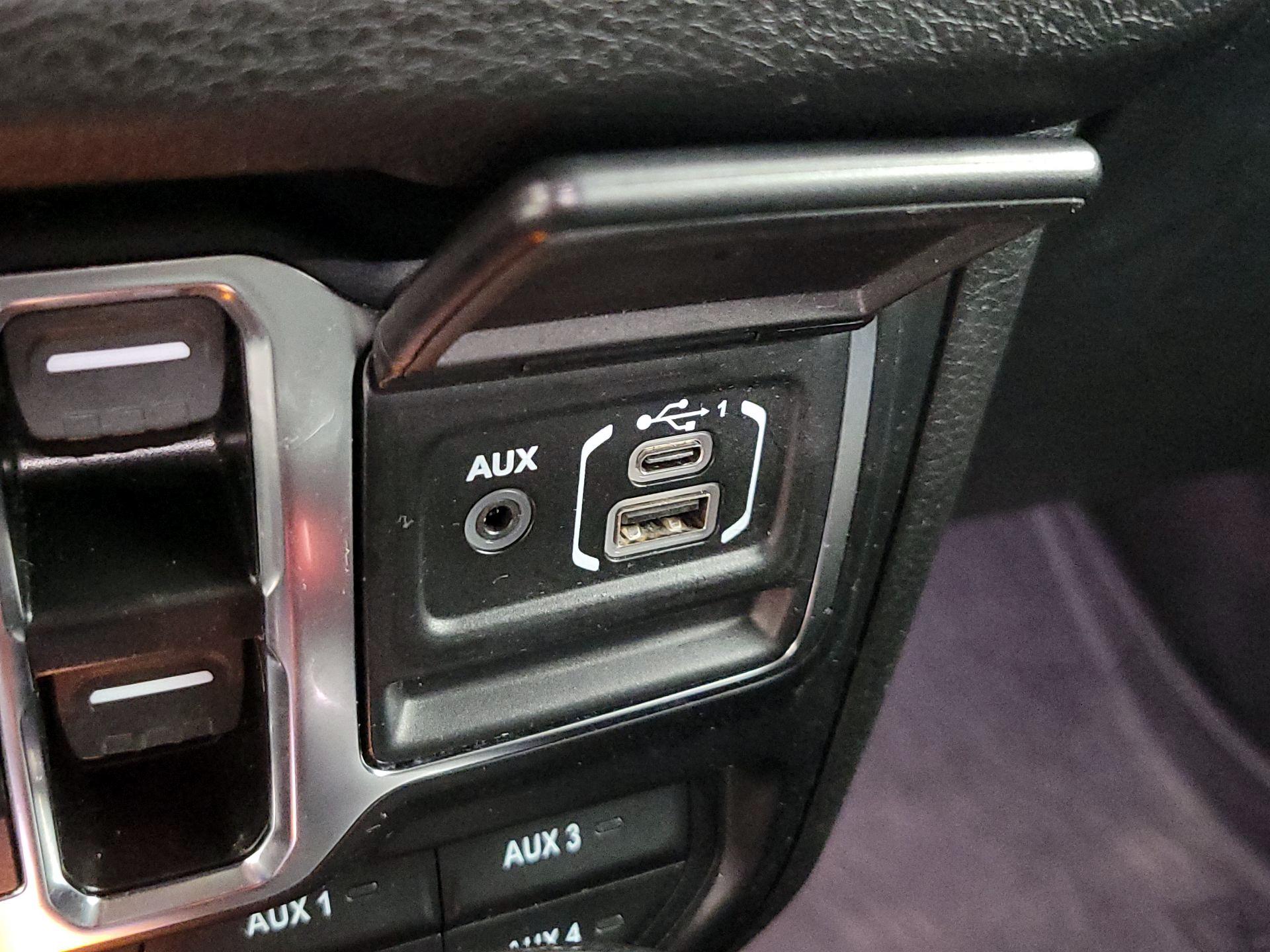 Thumbnail: 2024 Jeep Wrangler - 18