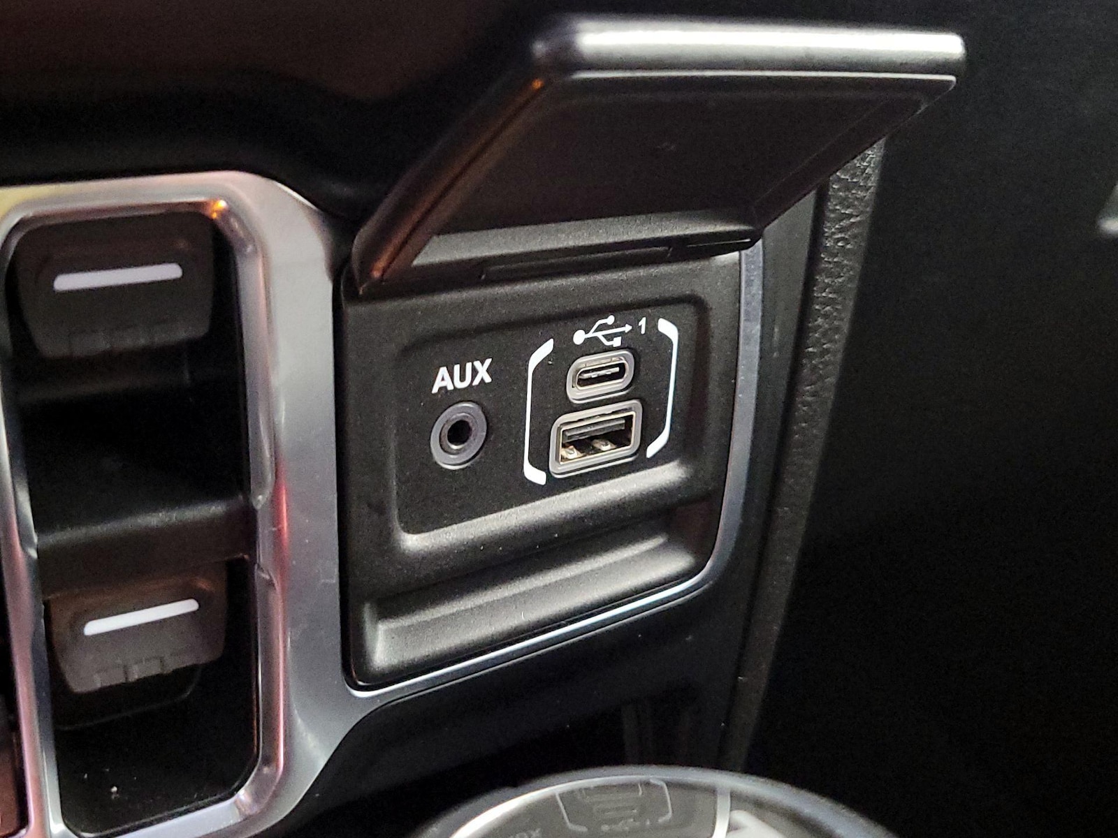 2024 Jeep Wrangler 4xe Sahara 4XE - Photo 19